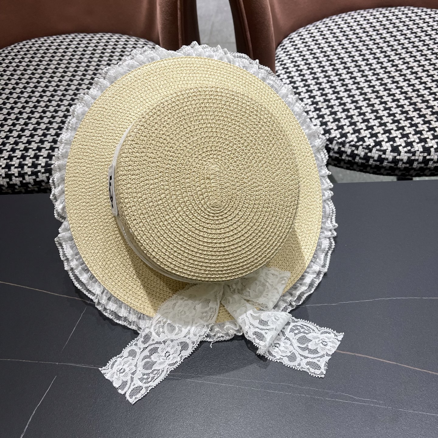  迪奥Dior长蝴蝶结蕾丝草帽海边女款度假防晒帽戛季户
外遮阳田园风好看帽子