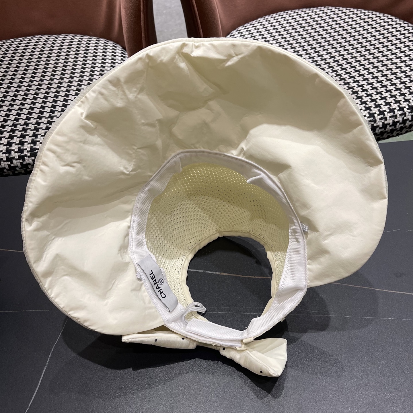  香奈儿CHANEL新款遮阳空顶帽可爱蝴蝶结遮脸防紫外外线太阳帽大檐防晒帽子女夏季