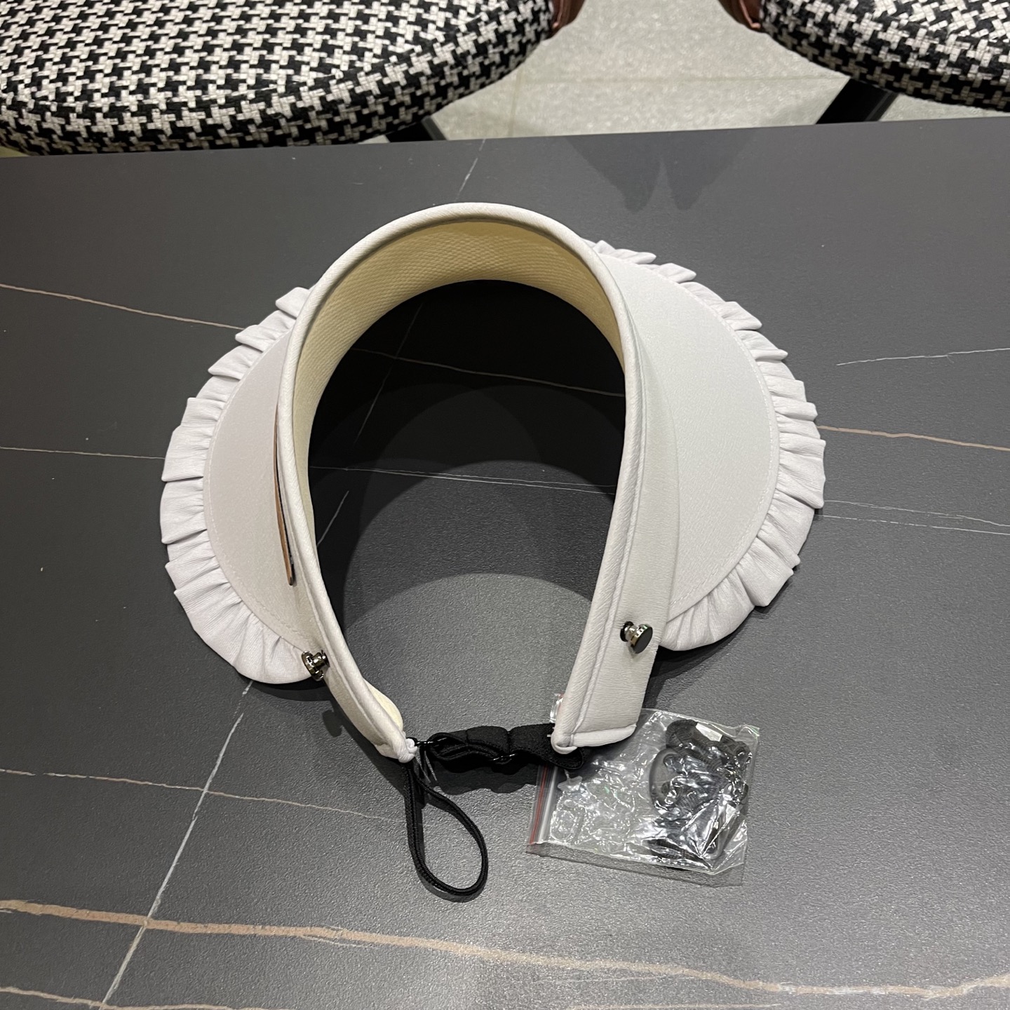  迪奥Dior防晒帽女2025新款夏季户外冰丝大檐透气发箍式防紫外线遮阳空顶帽