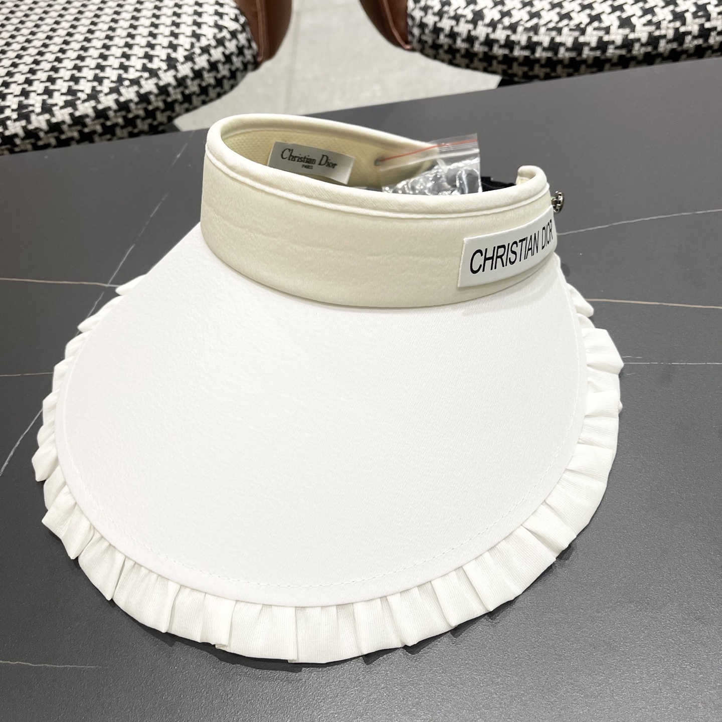  迪奥Dior防晒帽女2025新款夏季户外冰丝大檐透气发箍式防紫外线遮阳空顶帽