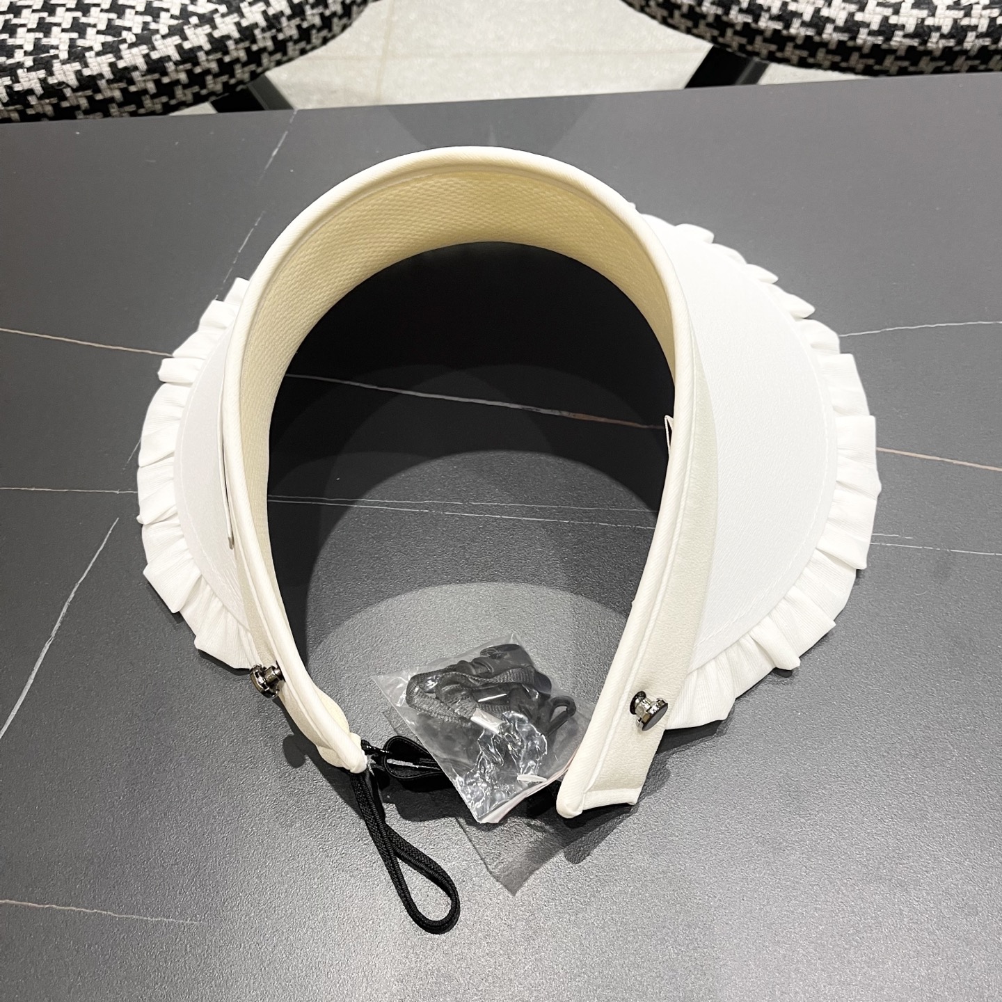  迪奥Dior防晒帽女2025新款夏季户外冰丝大檐透气发箍式防紫外线遮阳空顶帽