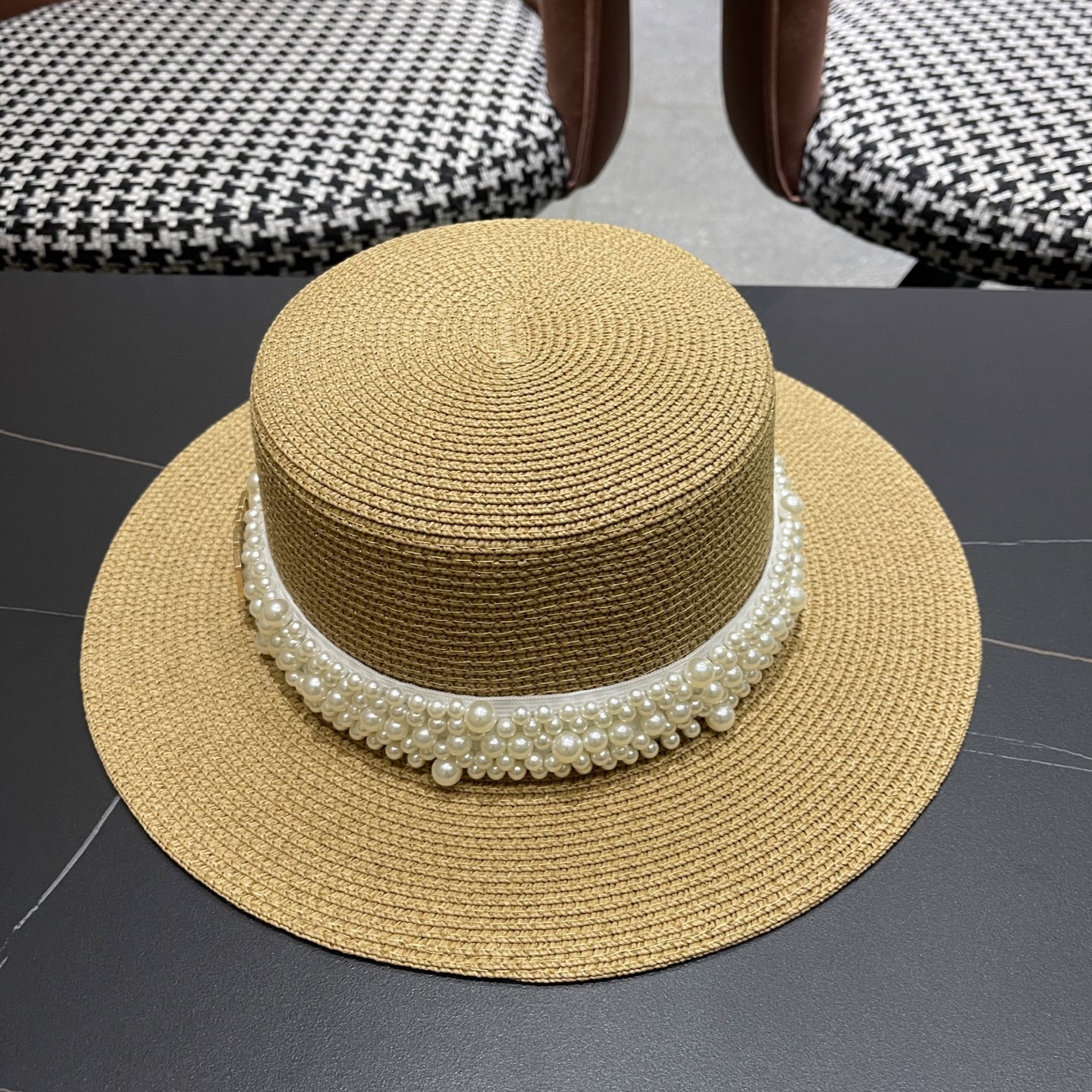  迪奥Dior 法式复古赫本风平顶礼帽春夏天出游草帽珍珠宽
檐防晒遮阳帽子女