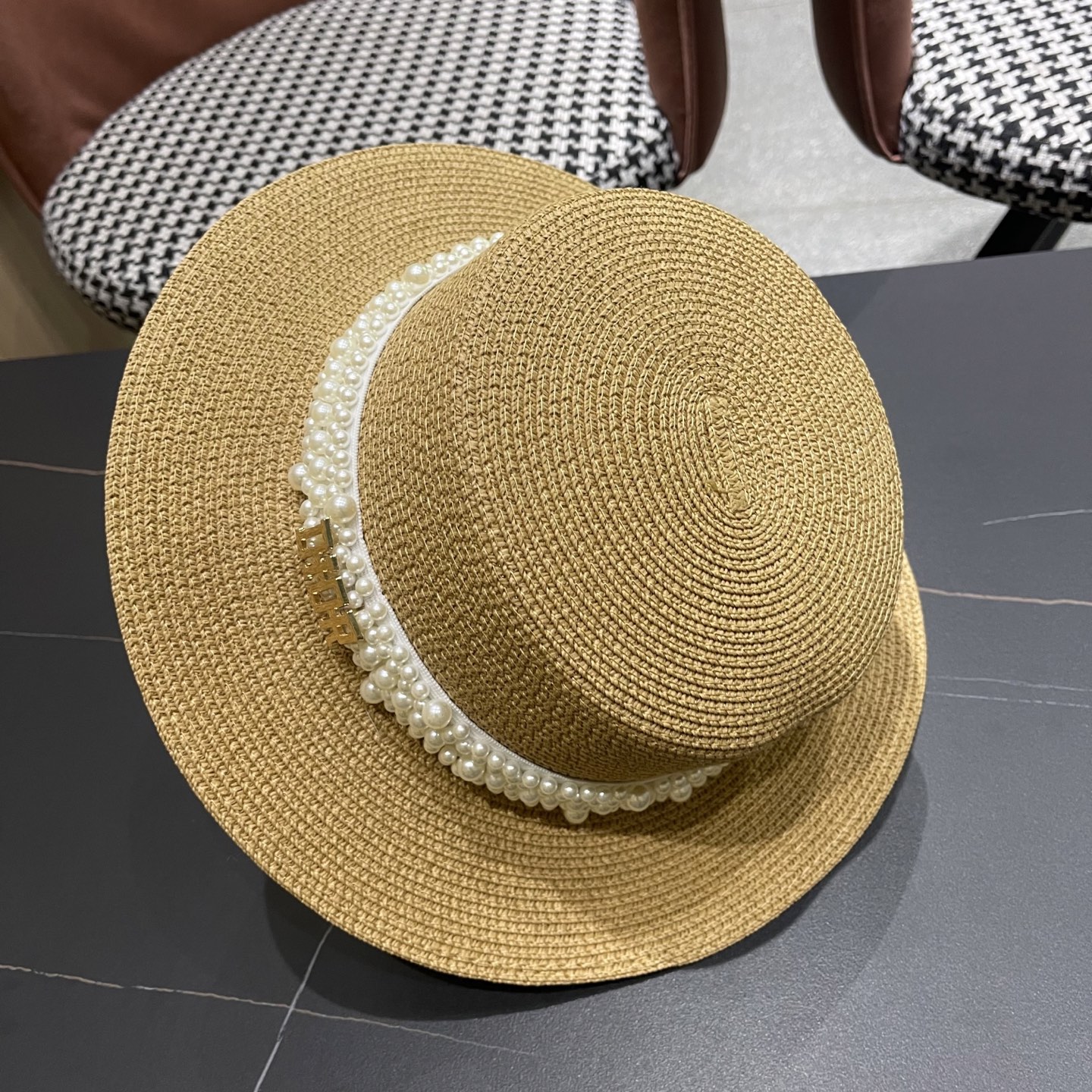  迪奥Dior 法式复古赫本风平顶礼帽春夏天出游草帽珍珠宽
檐防晒遮阳帽子女