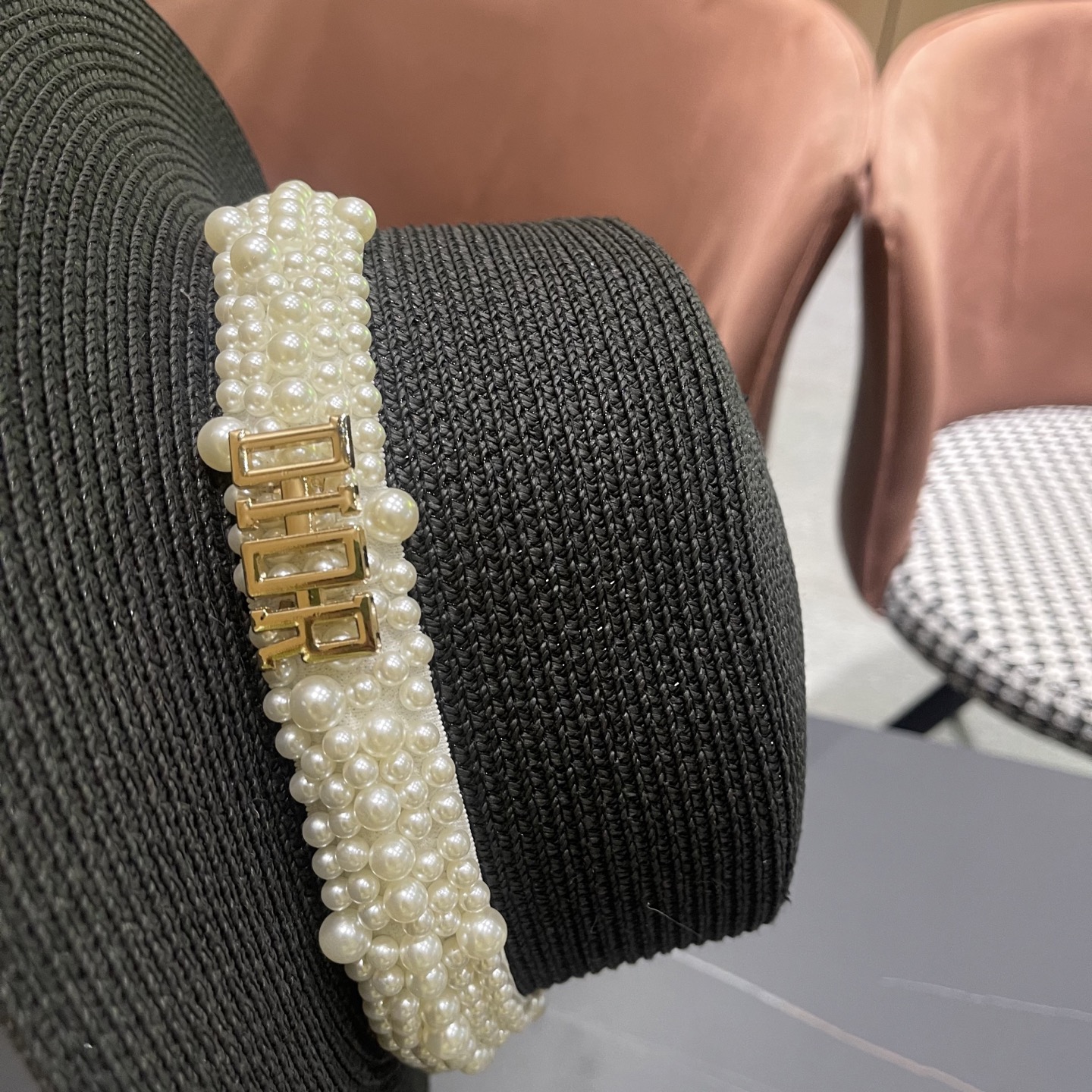  迪奥Dior 法式复古赫本风平顶礼帽春夏天出游草帽珍珠宽
檐防晒遮阳帽子女