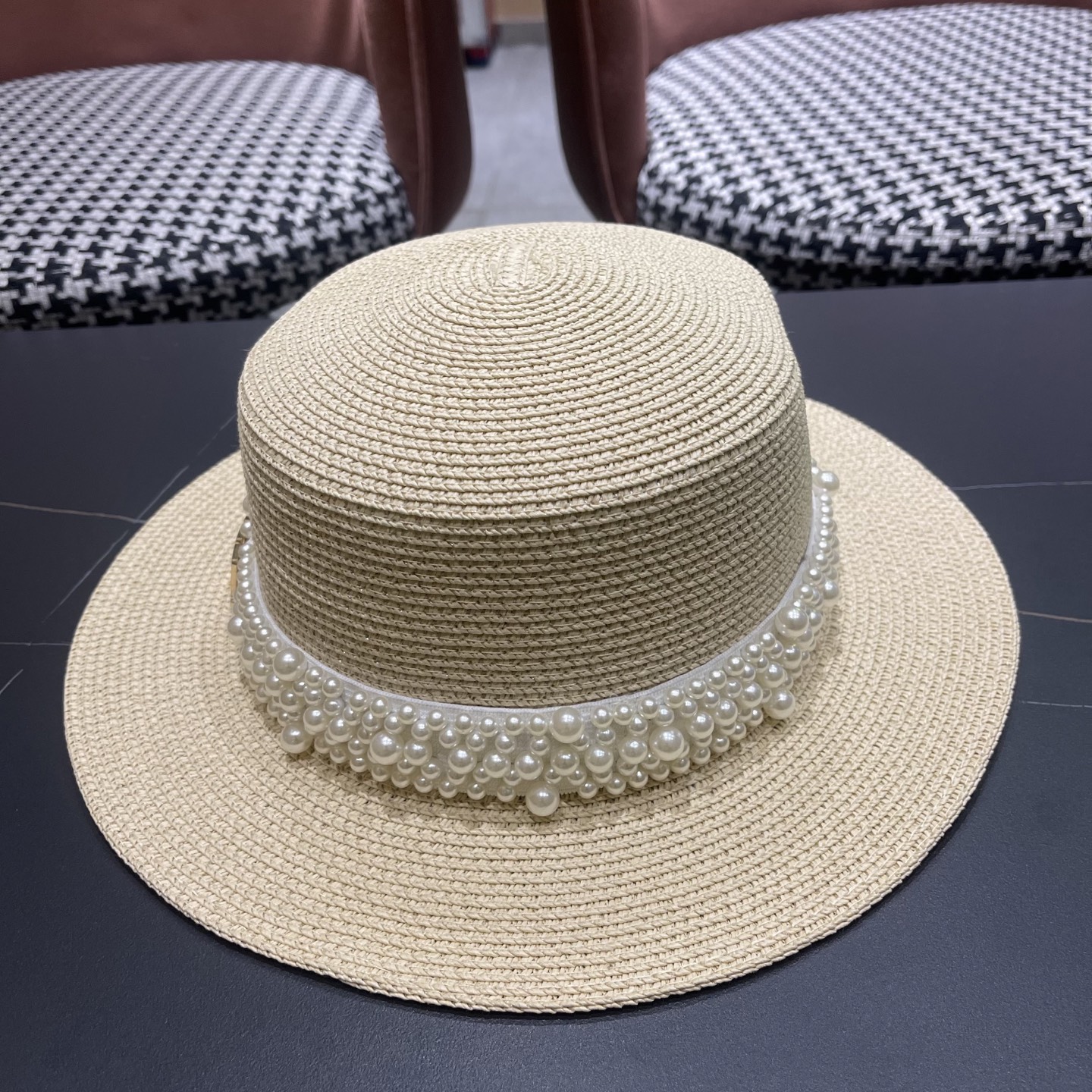  迪奥Dior 法式复古赫本风平顶礼帽春夏天出游草帽珍珠宽
檐防晒遮阳帽子女