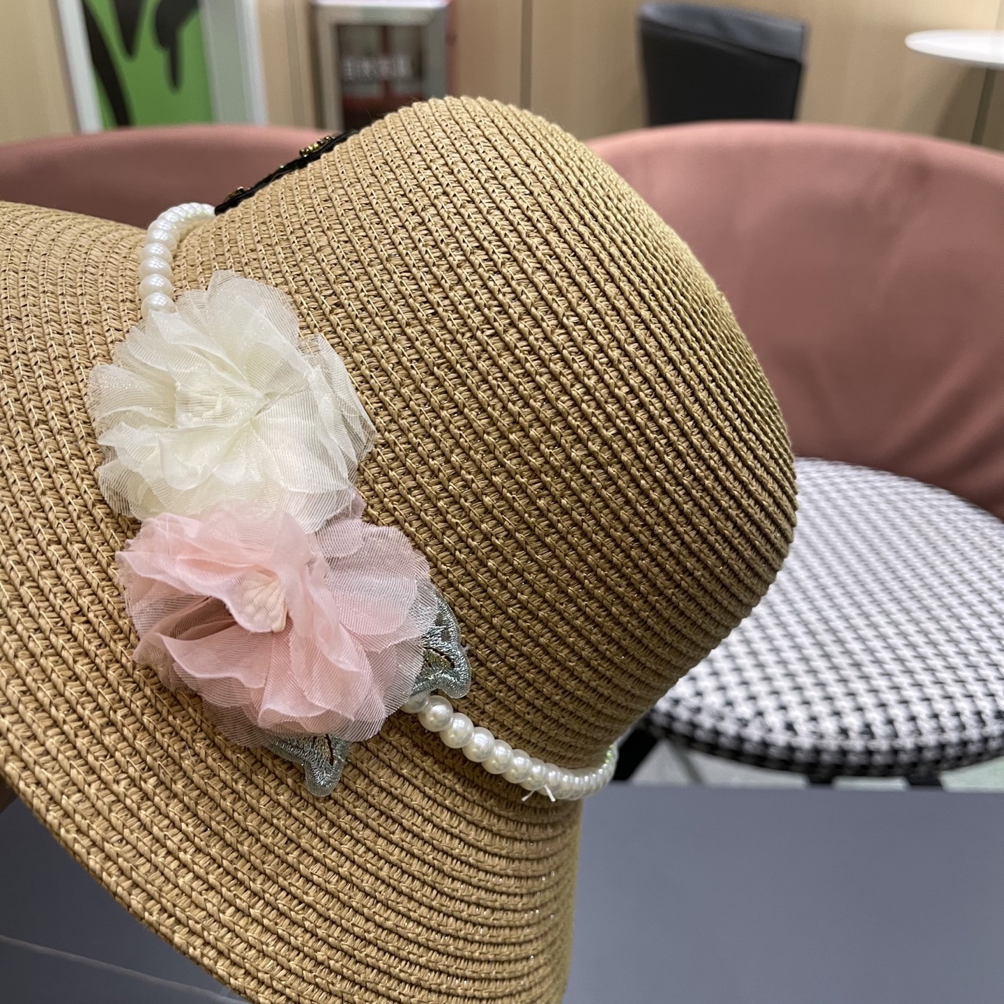 Dior迪奥 珍珠圈草帽女夏季花朵圆顶遮阳帽海边度假沙
滩防晒太阳帽渔夫帽子