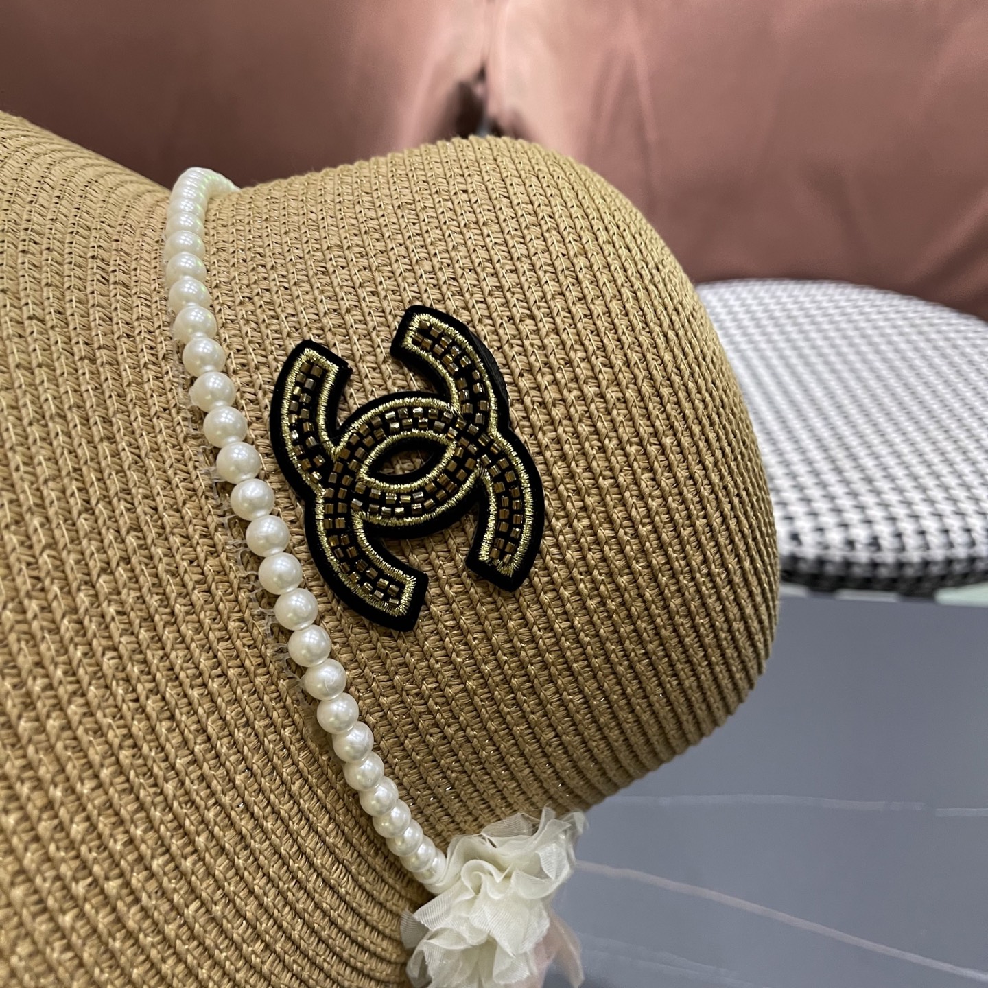  Dior迪奥 珍珠圈草帽女夏季花朵圆顶遮阳帽海边度假沙
滩防晒太阳帽渔夫帽子