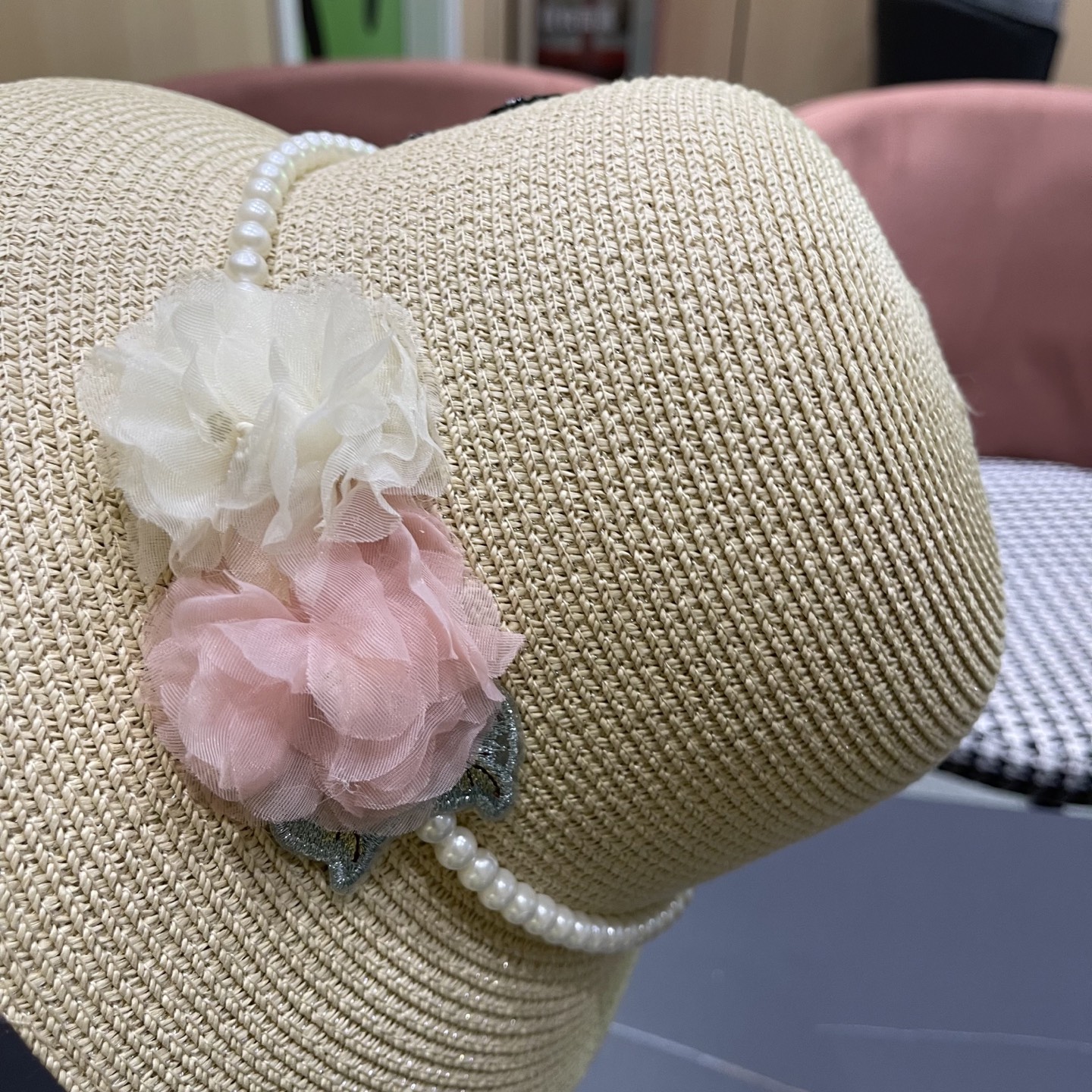  Dior迪奥 珍珠圈草帽女夏季花朵圆顶遮阳帽海边度假沙
滩防晒太阳帽渔夫帽子