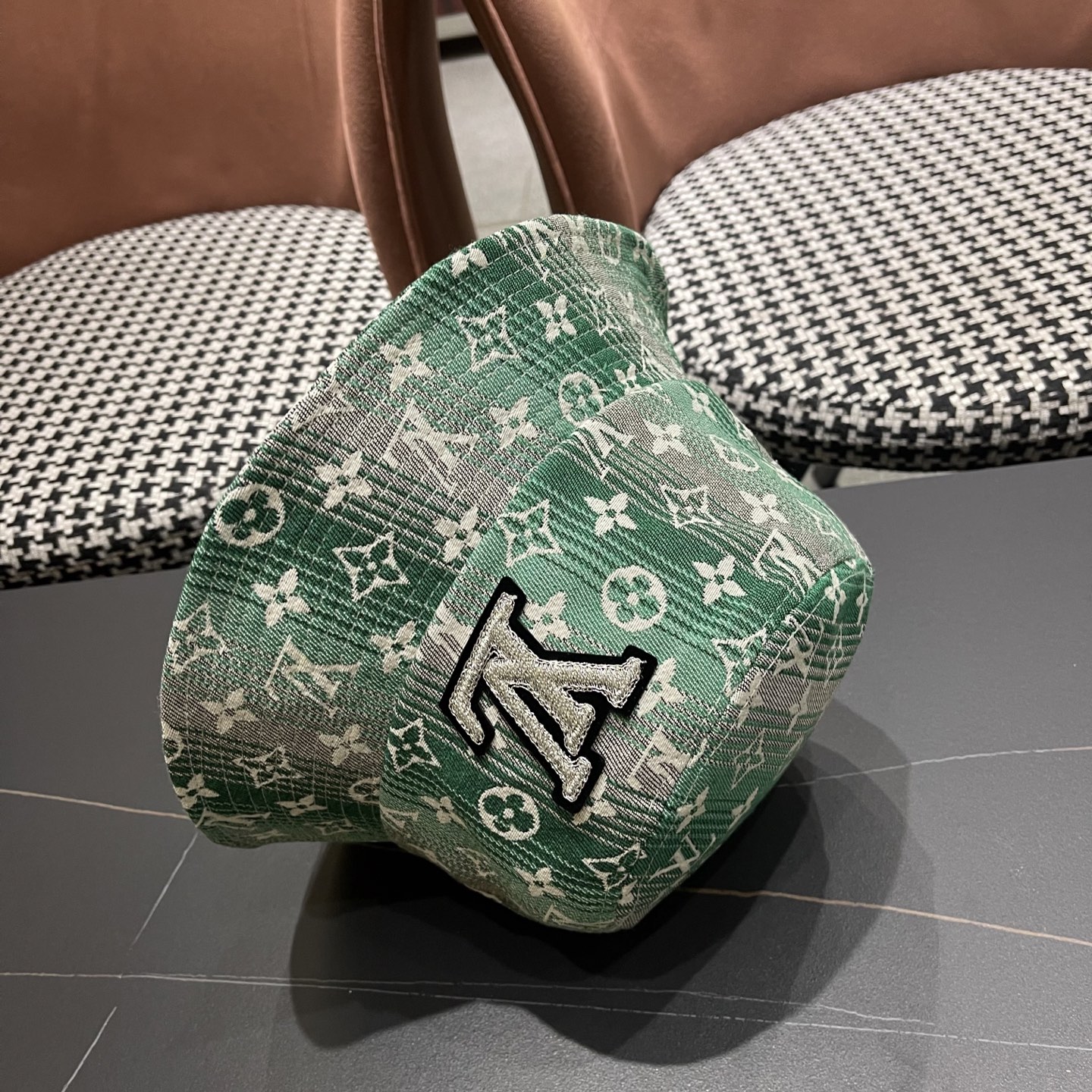 LV路易威登2025 原单刺绣渔夫帽 轻盈透气。完美版型，独家实物拍摄，男女适用