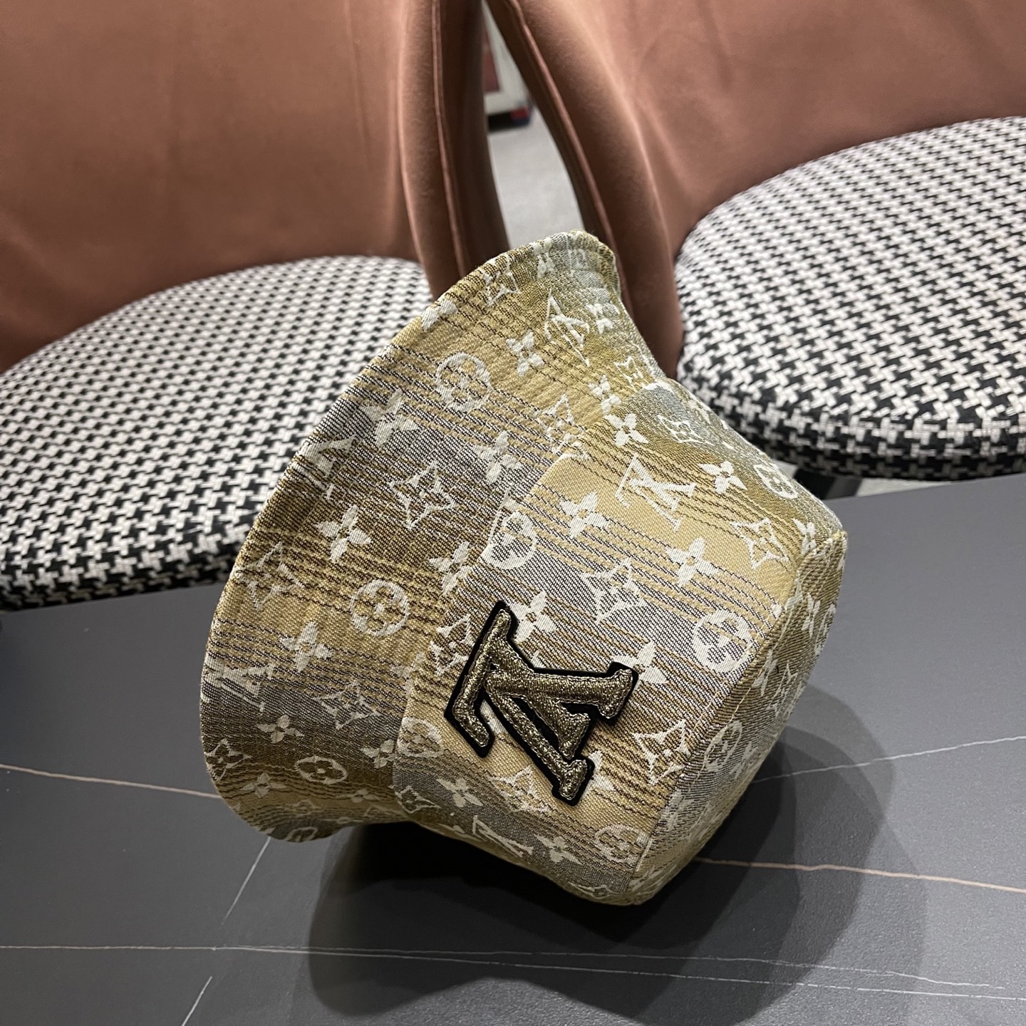 LV路易威登2025 原单刺绣渔夫帽 轻盈透气。完美版型，独家实物拍摄，男女适用