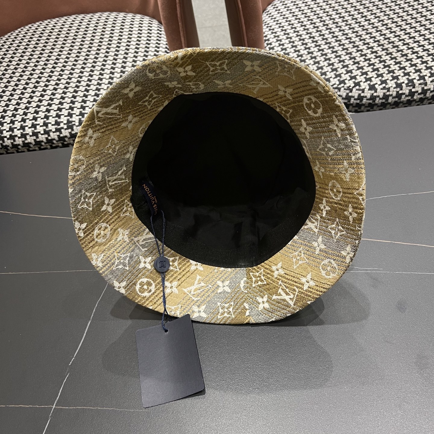 LV路易威登2025 原单刺绣渔夫帽 轻盈透气。完美版型，独家实物拍摄，男女适用