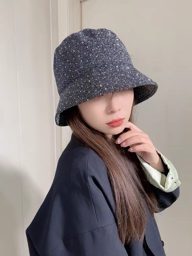 NO:344182,Fendi 2025 Spring and Autumn New Rhinestone Fisherman Hat Women's Fashionable and Elegant Bucket Hat Showing Face Small Sunscreen Basin Hat Hat Straw Hat Fisherman Hat Baseball Hat, Hats, Fendi, Fendi, Espadrilles, HatsFendi 芬迪2025春秋新款水钻渔夫帽女时髦百 搭优雅水桶帽显脸小遮阳防晒盆帽帽子草帽渔夫帽棒球帽,帽子,fendi,fendi,espadrilles,hats,hat