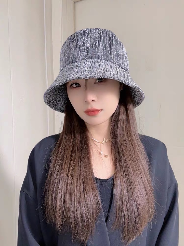   Fendi 芬迪2025春秋新款水钻渔夫帽女时髦百
搭优雅水桶帽显脸小遮阳防晒盆帽