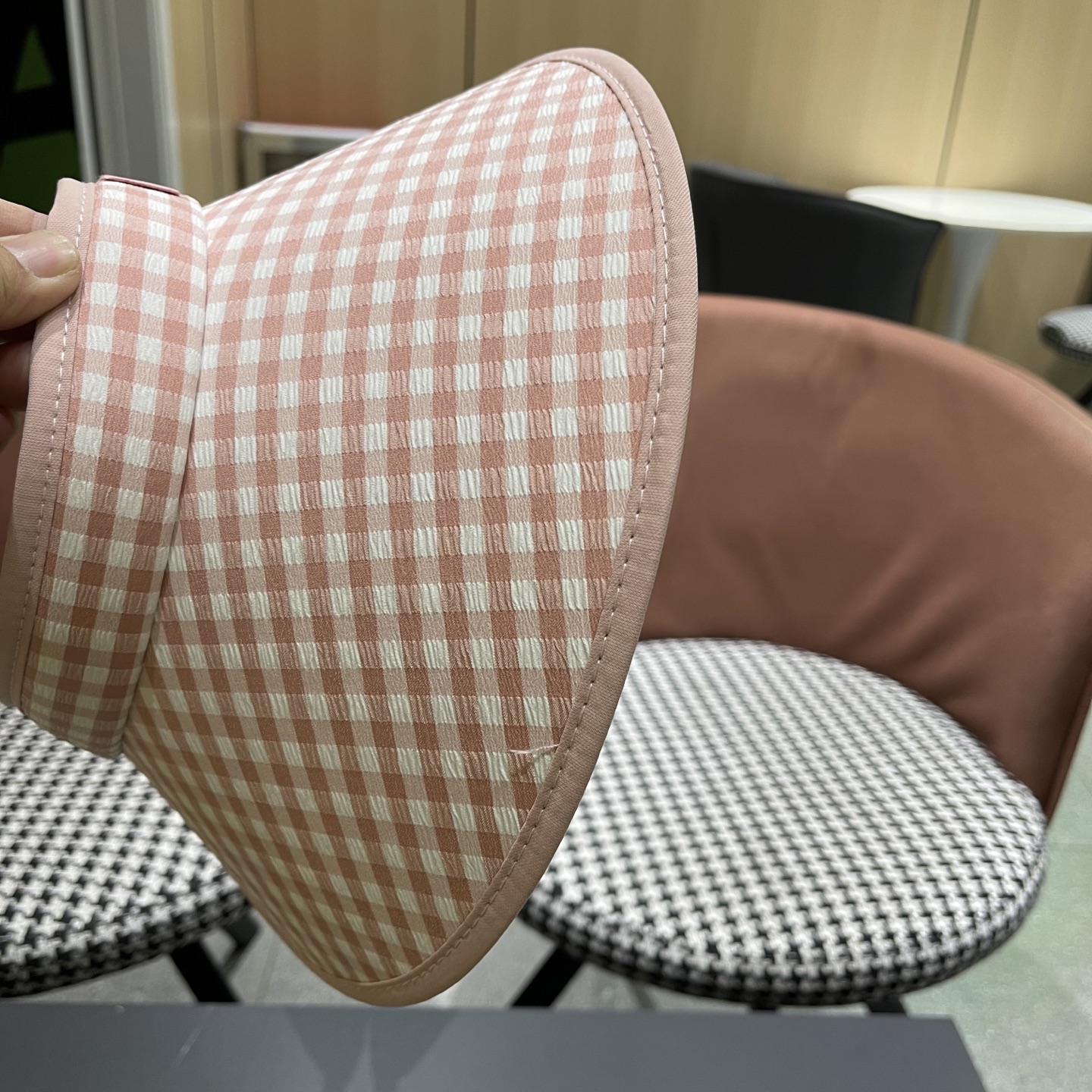  巴宝莉Burberry 大帽檐防晒帽女2025新款千鸟格纹空顶太阳帽夏
季防紫外线遮阳帽子