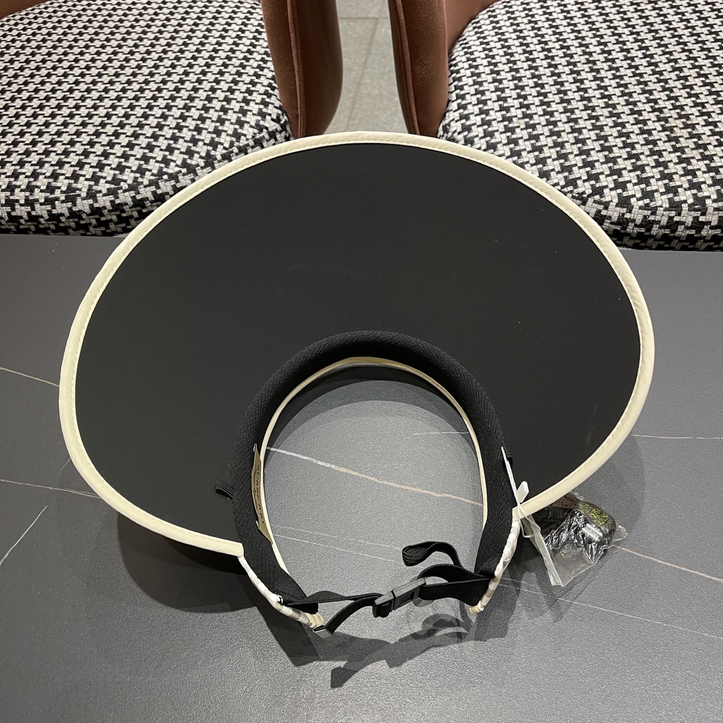  巴宝莉Burberry 大帽檐防晒帽女2025新款千鸟格纹空顶太阳帽夏
季防紫外线遮阳帽子