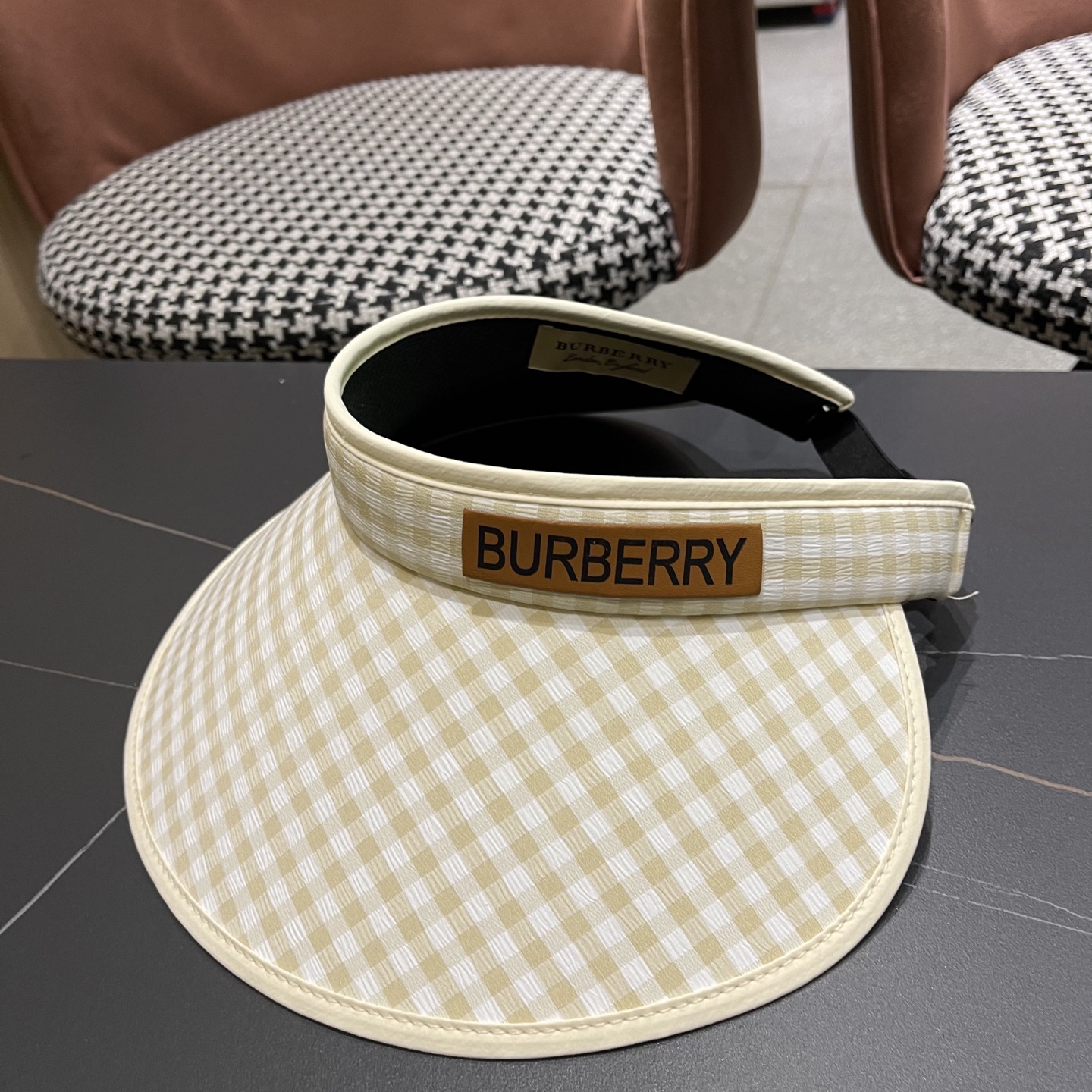  巴宝莉Burberry 大帽檐防晒帽女2025新款千鸟格纹空顶太阳帽夏
季防紫外线遮阳帽子