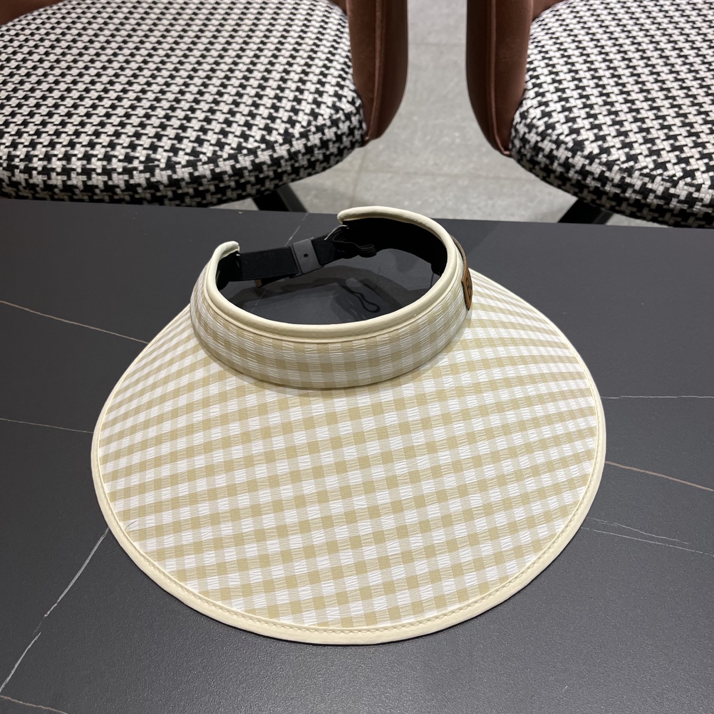 巴宝莉Burberry 大帽檐防晒帽女2025新款千鸟格纹空顶太阳帽夏
季防紫外线遮阳帽子