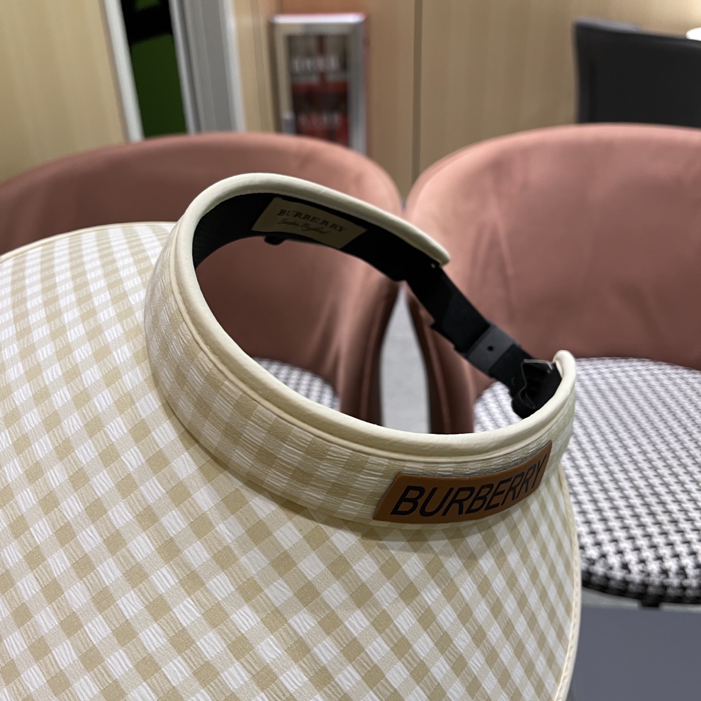  巴宝莉Burberry 大帽檐防晒帽女2025新款千鸟格纹空顶太阳帽夏
季防紫外线遮阳帽子