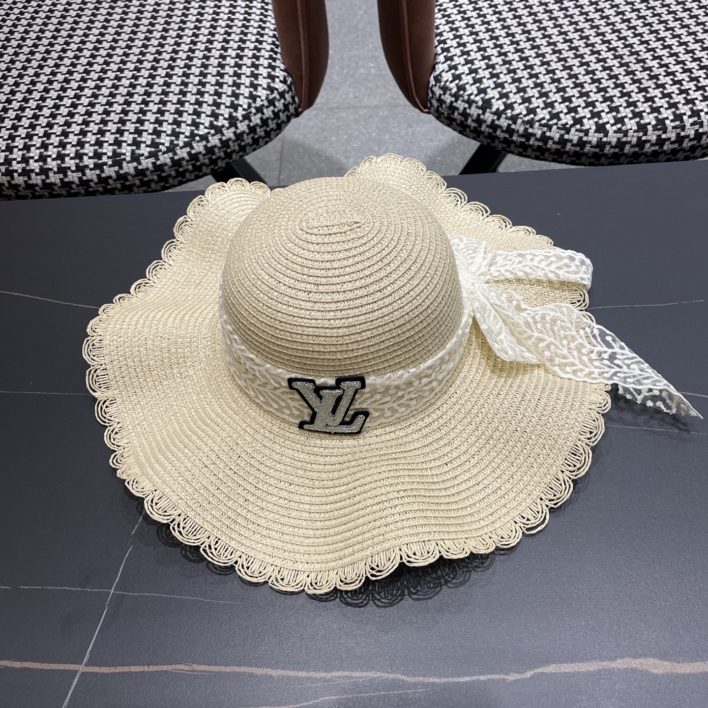  【LV路易威登】2025新款草帽，出街必备超好搭配，赶紧入手！