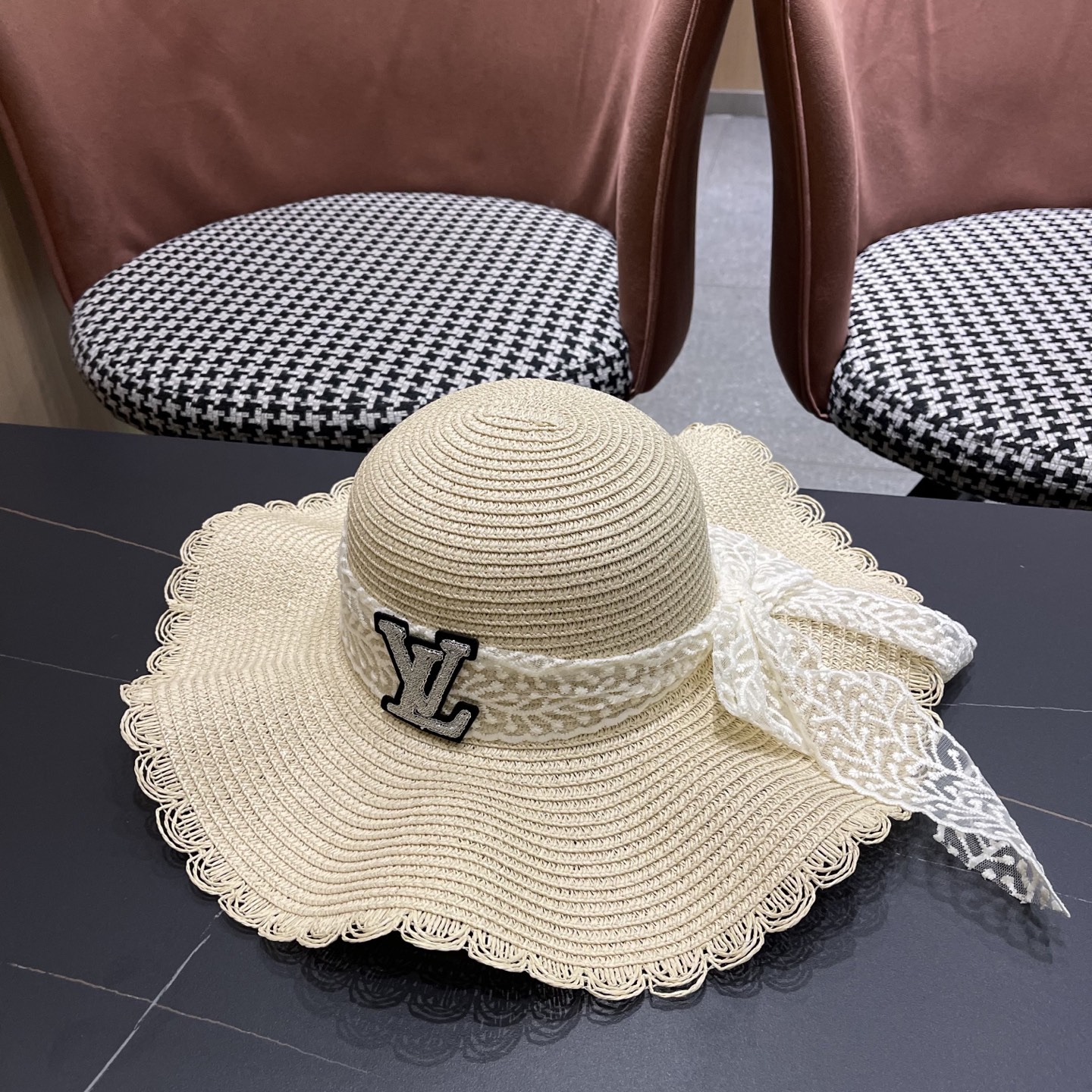  【LV路易威登】2025新款草帽，出街必备超好搭配，赶紧入手！