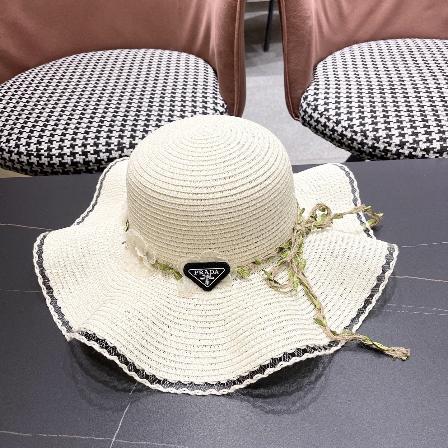 NO:228548,Prada Prada Straw Hat Women Summer 2025 New Bow Big Hat Brick Sun Protection Sun Hat Seaside Vacation Style Beach Hat Straw Hat Fisherman Hat Baseball Hat, Hats, Prada, Prada, espadrilles, Hats19860909普拉达Prada 草帽女夏季2025新款蝴蝶结大帽檐遮阳防晒 太阳帽海边度假风沙滩帽帽子草帽渔夫帽棒球帽,帽子,prada,prada,espadrilles,hats,hat