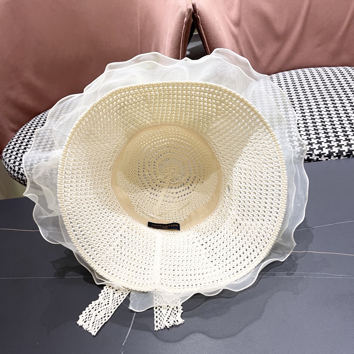  Lv路易威登 2025新款蕾丝大帽檐帽女夏季海边沙滩遮阳防晒
帽草编遮全脸防紫外线帽子