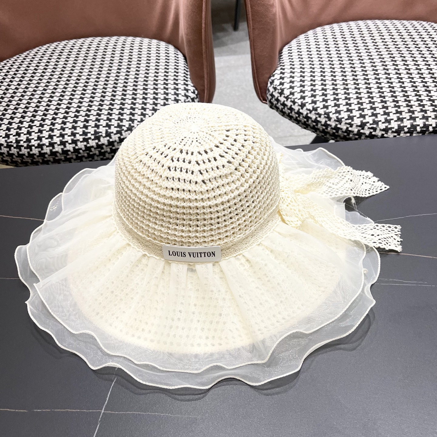 NO:228553,Lv Louis Vuitton 2025 new lace big hat hat for women in summer beach sun protection hat straw woven full face protection UV hat hat straw hat fisherman hat baseball hat, hat, louis vuitton, louis vuitton, espadrilles, espadrilles, hats19860909Lv路易威登 2025新款蕾丝大帽檐帽女夏季海边沙滩遮阳防晒 帽草编遮全脸防紫外线帽子帽子草帽渔夫帽棒球帽,帽子,louis vuitton,louis vuitton,espadrilles,espadrilles,hats,hat