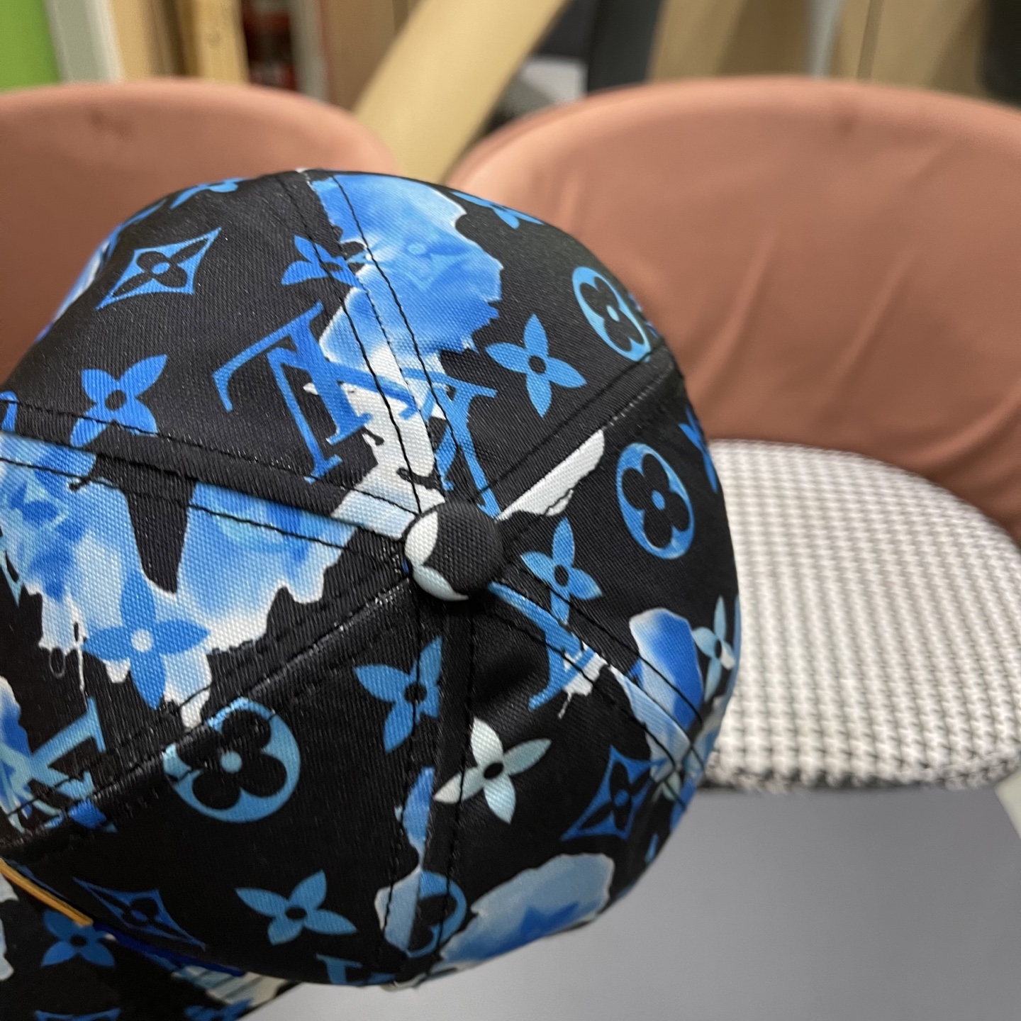  🧢路易威登lv棒球帽 LouisVuitton😍新款水洗刺绣花高端大气，百搭款🤗男女通用！