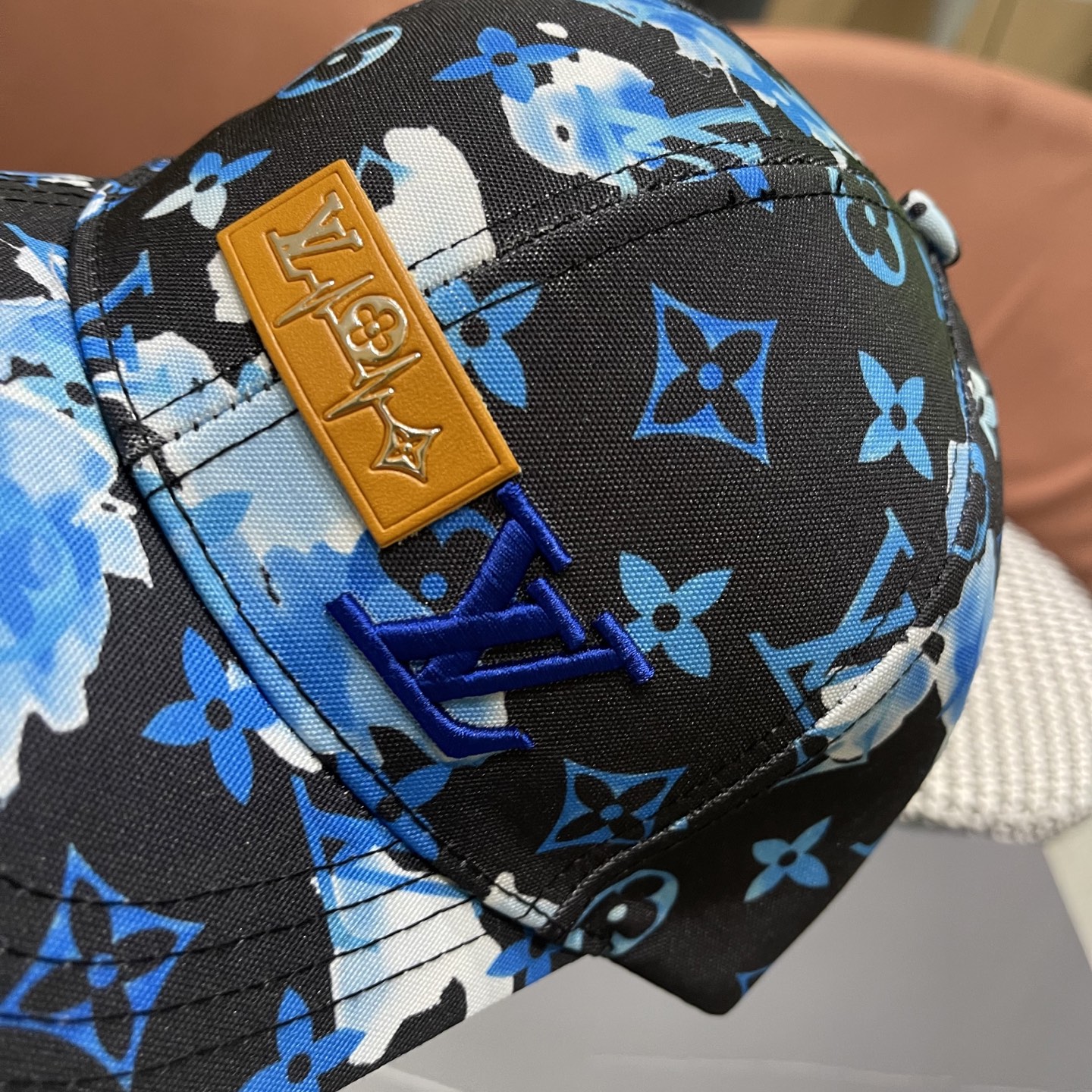  🧢路易威登lv棒球帽 LouisVuitton😍新款水洗刺绣花高端大气，百搭款🤗男女通用！