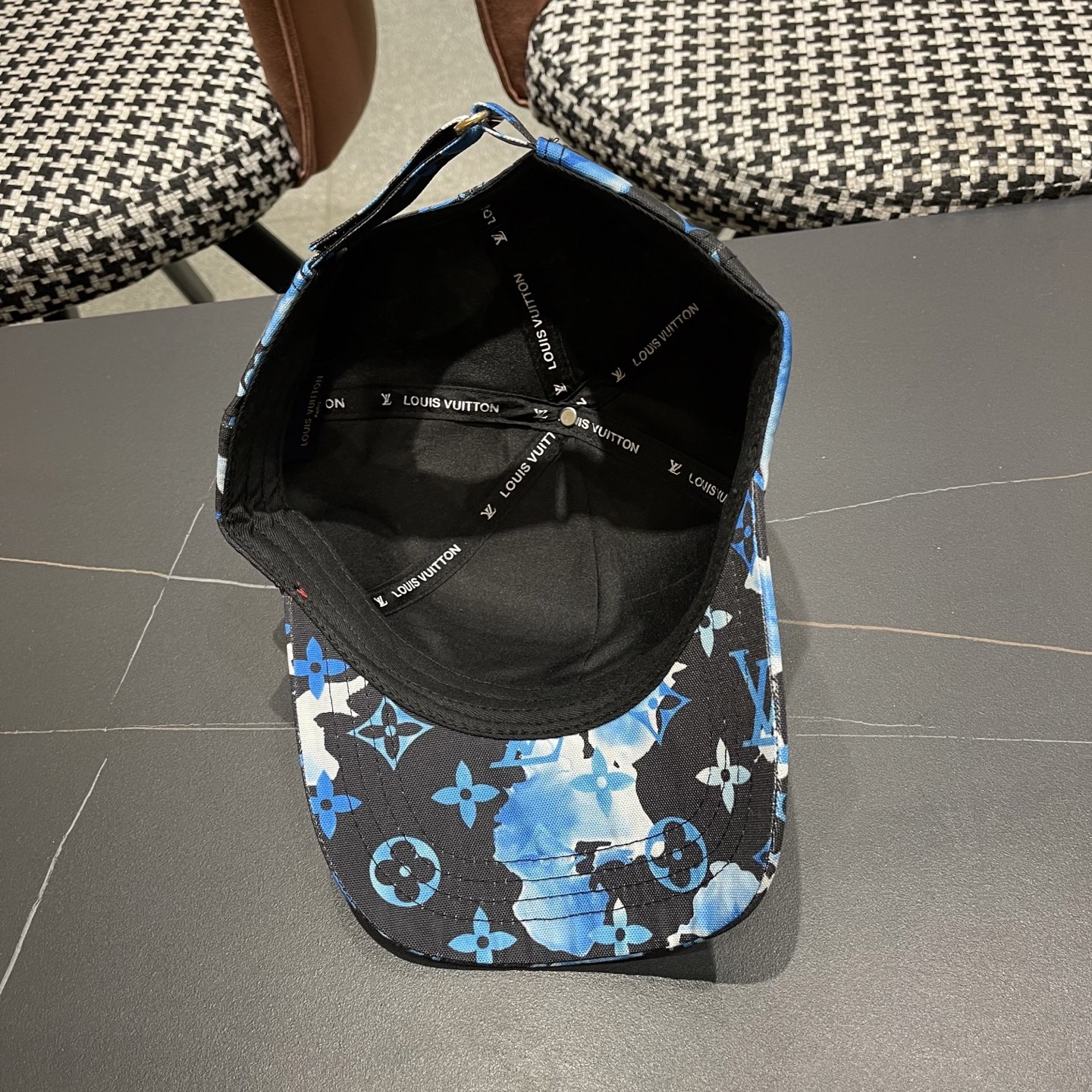  🧢路易威登lv棒球帽 LouisVuitton😍新款水洗刺绣花高端大气，百搭款🤗男女通用！