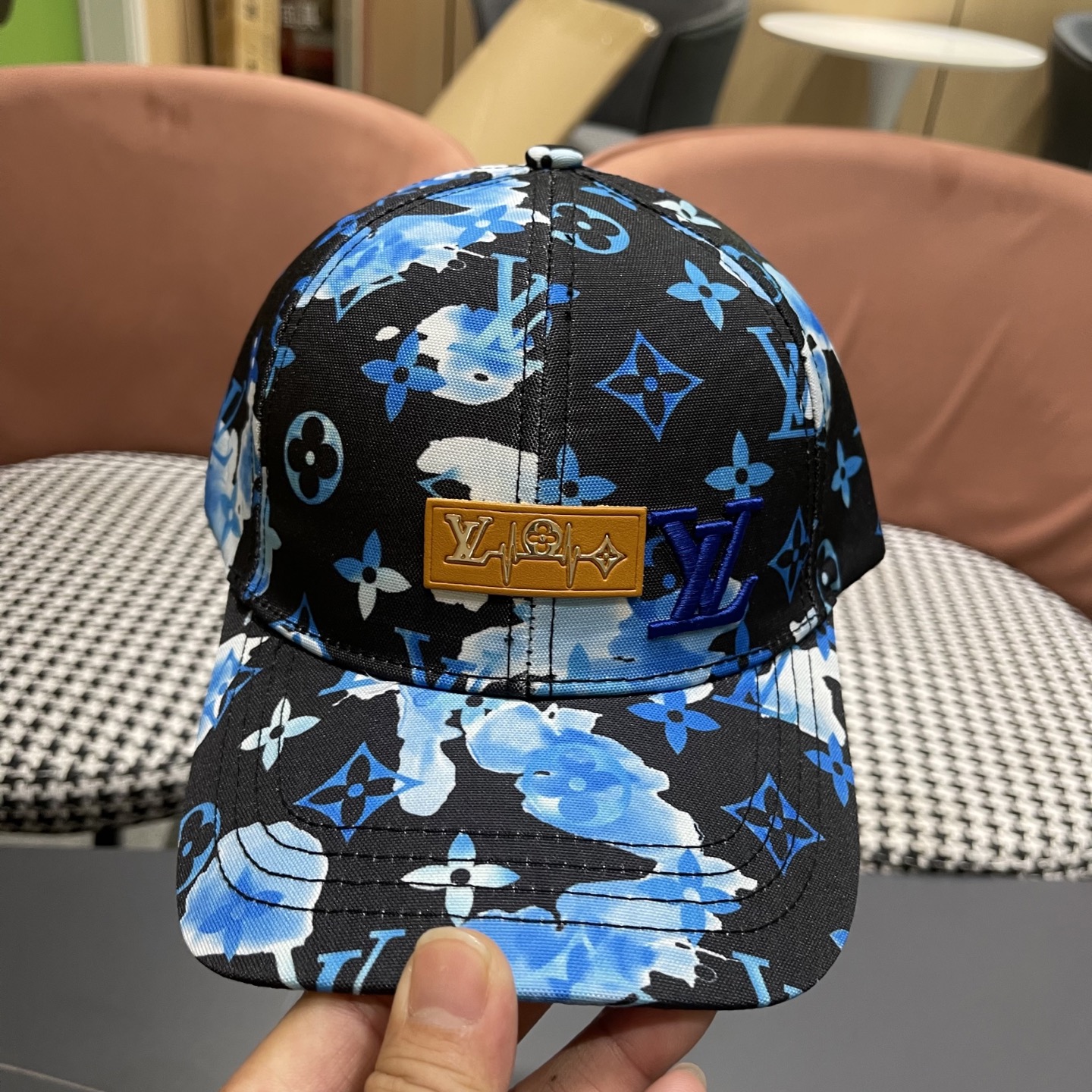  🧢路易威登lv棒球帽 LouisVuitton😍新款水洗刺绣花高端大气，百搭款🤗男女通用！