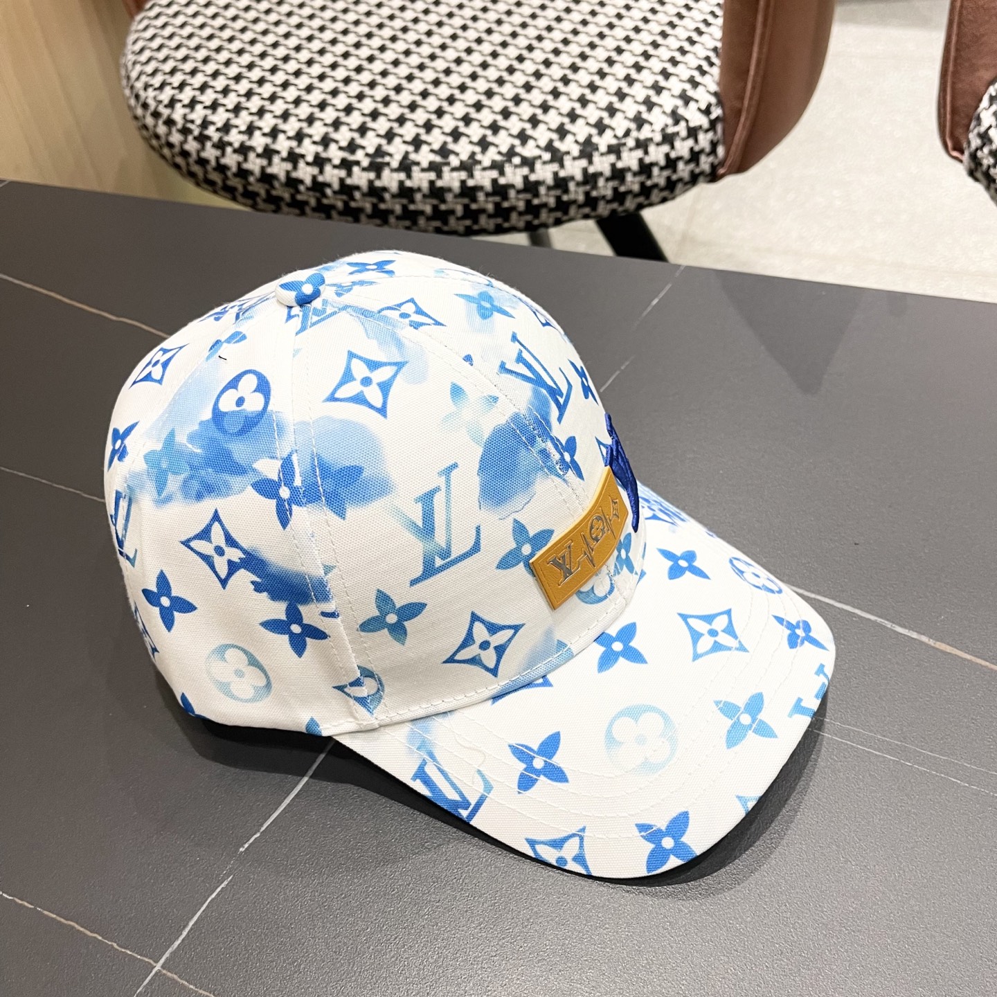  🧢路易威登lv棒球帽 LouisVuitton😍新款水洗刺绣花高端大气，百搭款🤗男女通用！