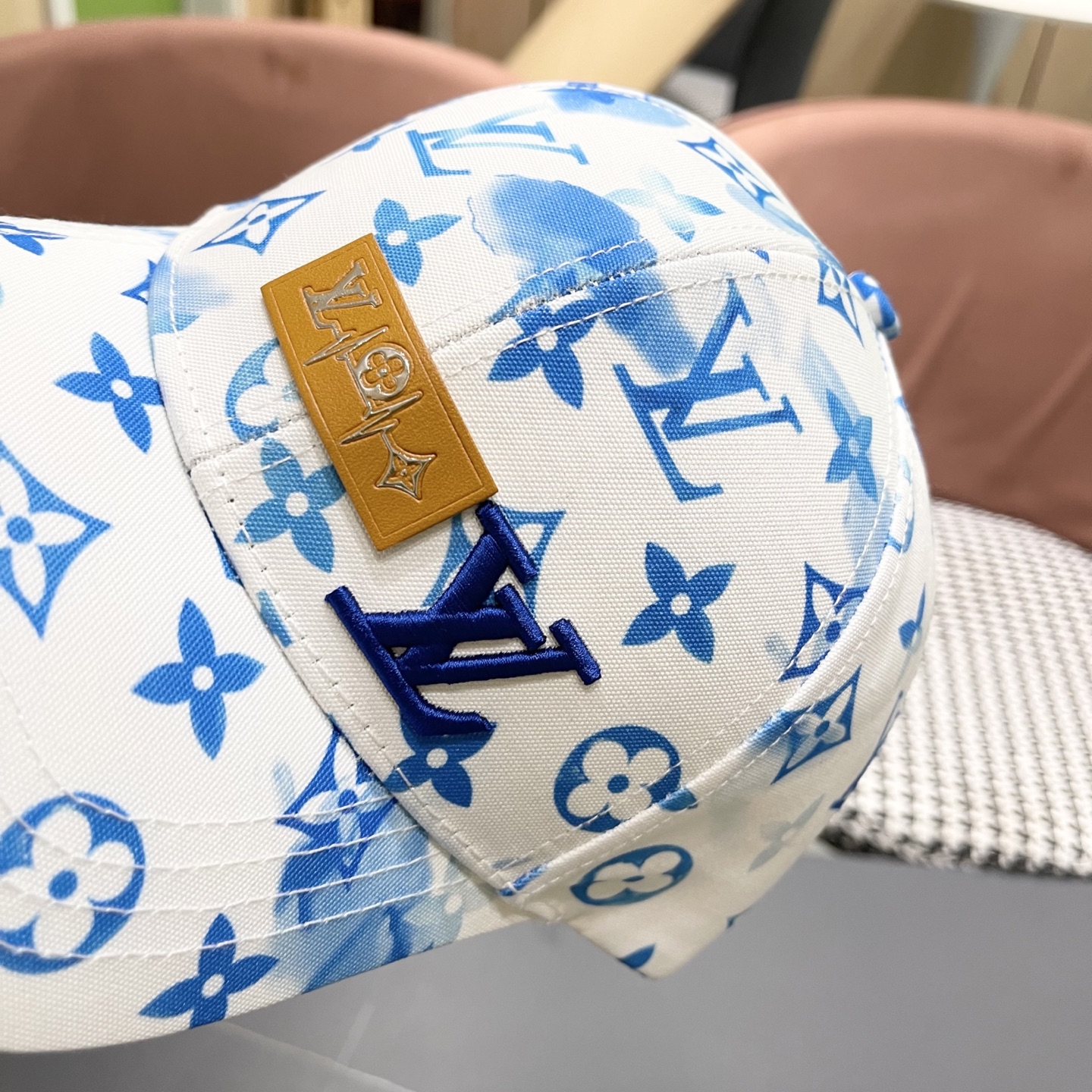  🧢路易威登lv棒球帽 LouisVuitton😍新款水洗刺绣花高端大气，百搭款🤗男女通用！