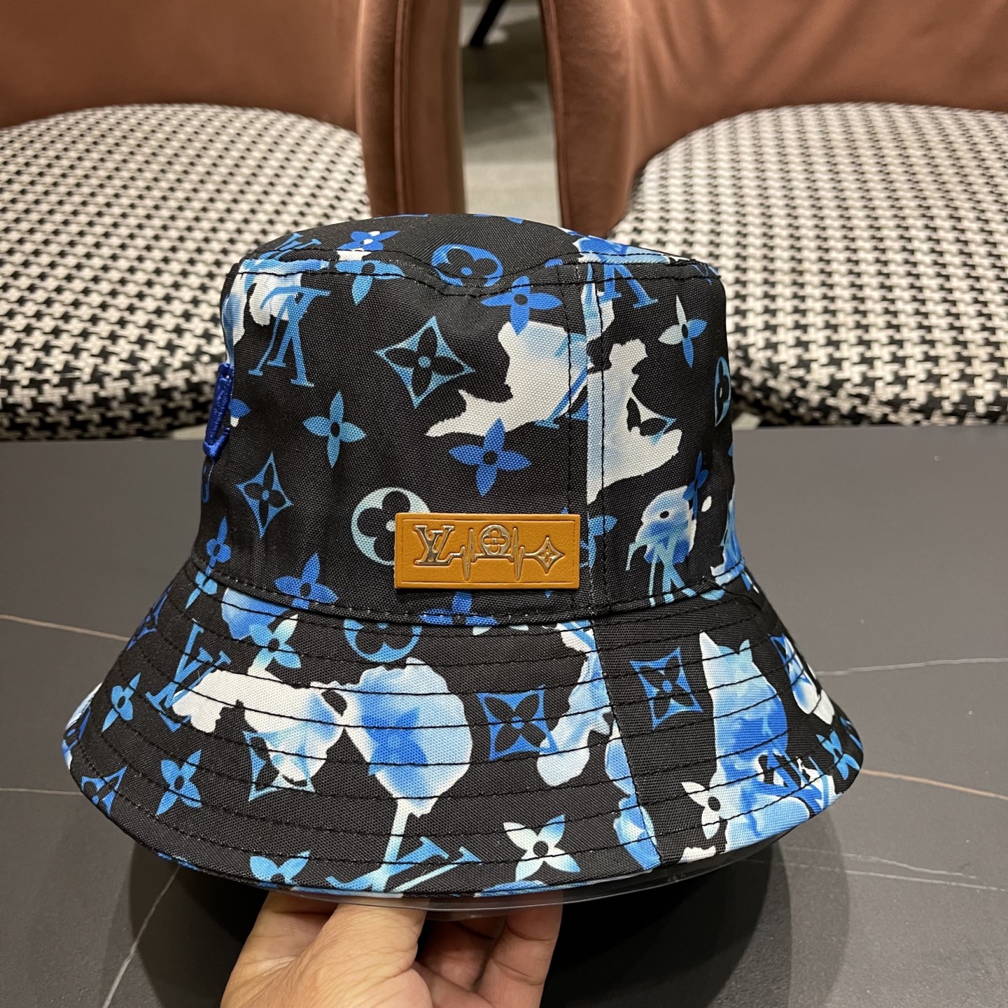  Lv路易威登 刺绣字棒球帽做旧水渔夫帽男女
同款百搭遮阳帽