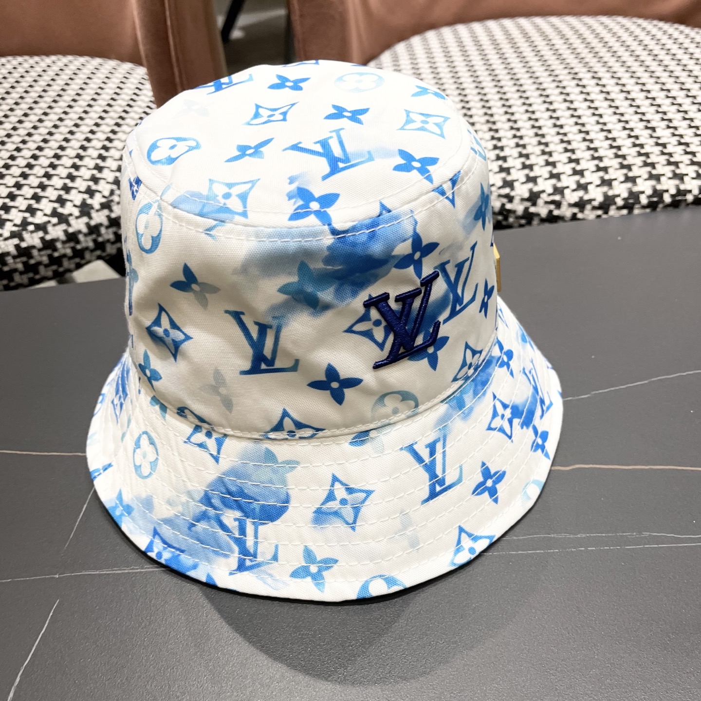  Lv路易威登 刺绣字棒球帽做旧水渔夫帽男女
同款百搭遮阳帽