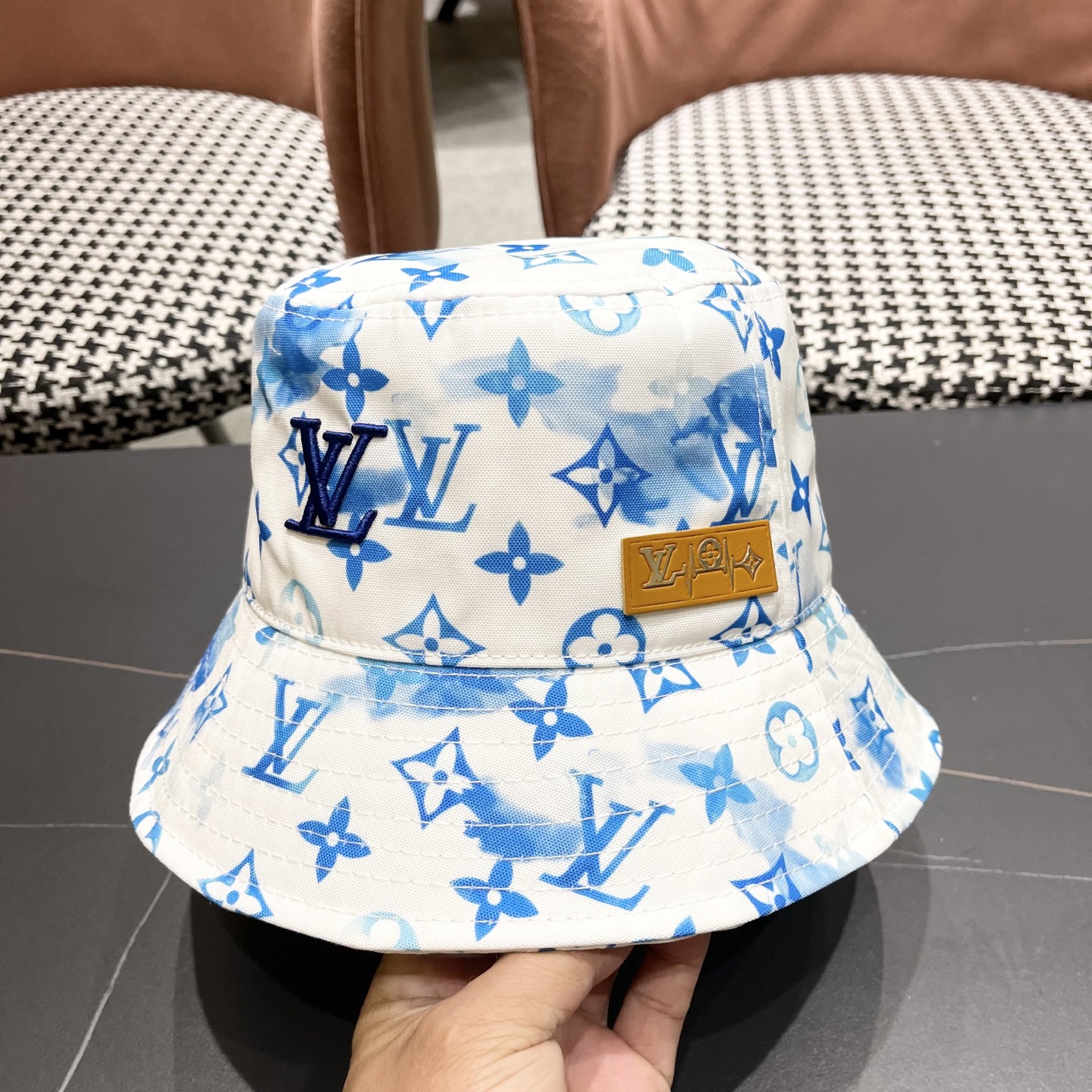  Lv路易威登 刺绣字棒球帽做旧水渔夫帽男女
同款百搭遮阳帽