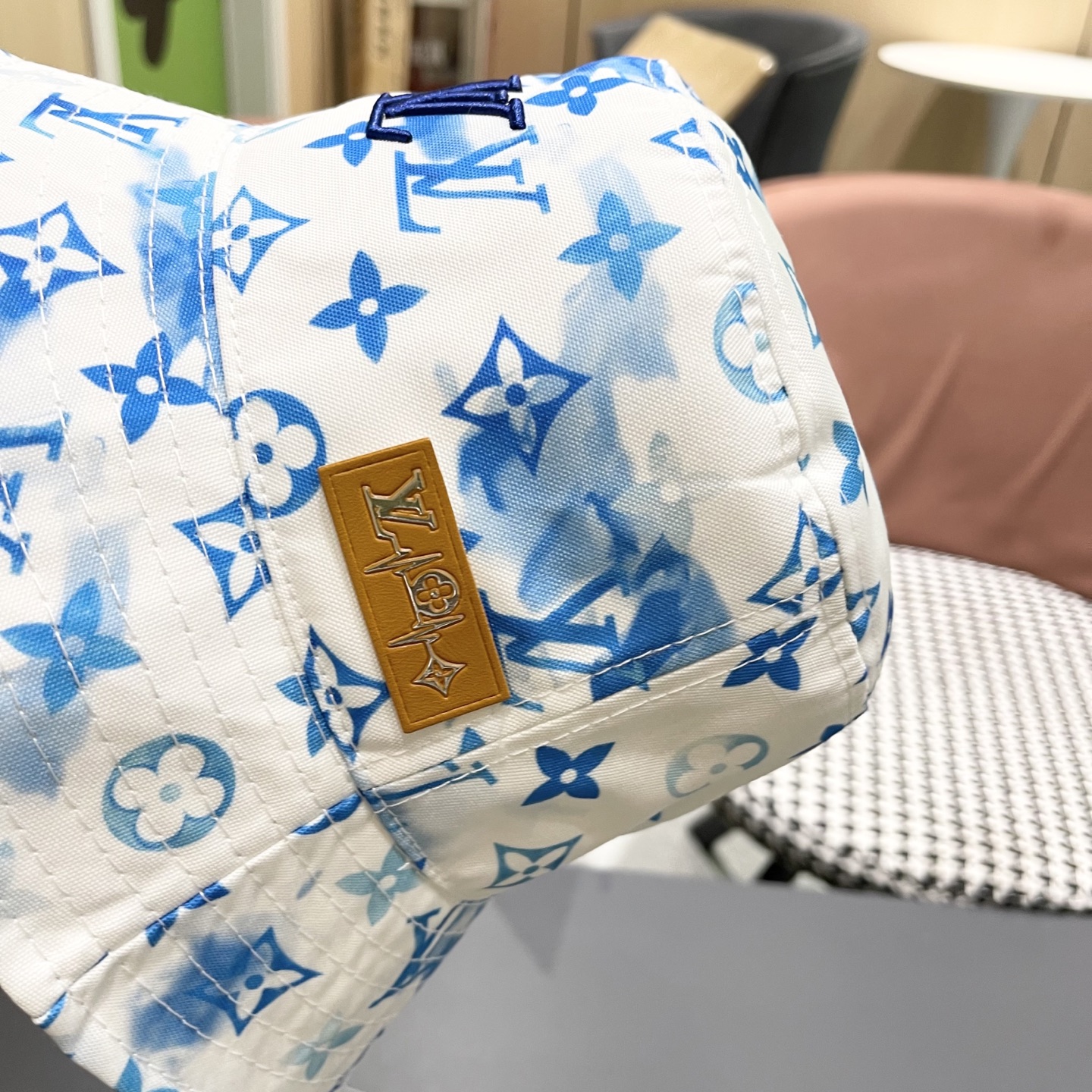  Lv路易威登 刺绣字棒球帽做旧水渔夫帽男女
同款百搭遮阳帽