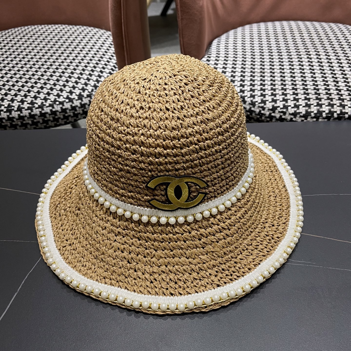 NO:363079,Chanel Chanel Rafia knitted straw hat for women pearl summer sun protection sand beach face small sun hat straw hat fisherman hat baseball hat knit hat, hat, chanel, chanel, espadrilles, espadrilles, hats香奈儿Chanel拉菲草编织草帽女珍珠夏季遮阳防晒沙 滩品脸小太阳涼帽帽子草帽渔夫帽棒球帽针织帽,帽子,chanel,chanel,espadrilles,espadrilles,hats,hat