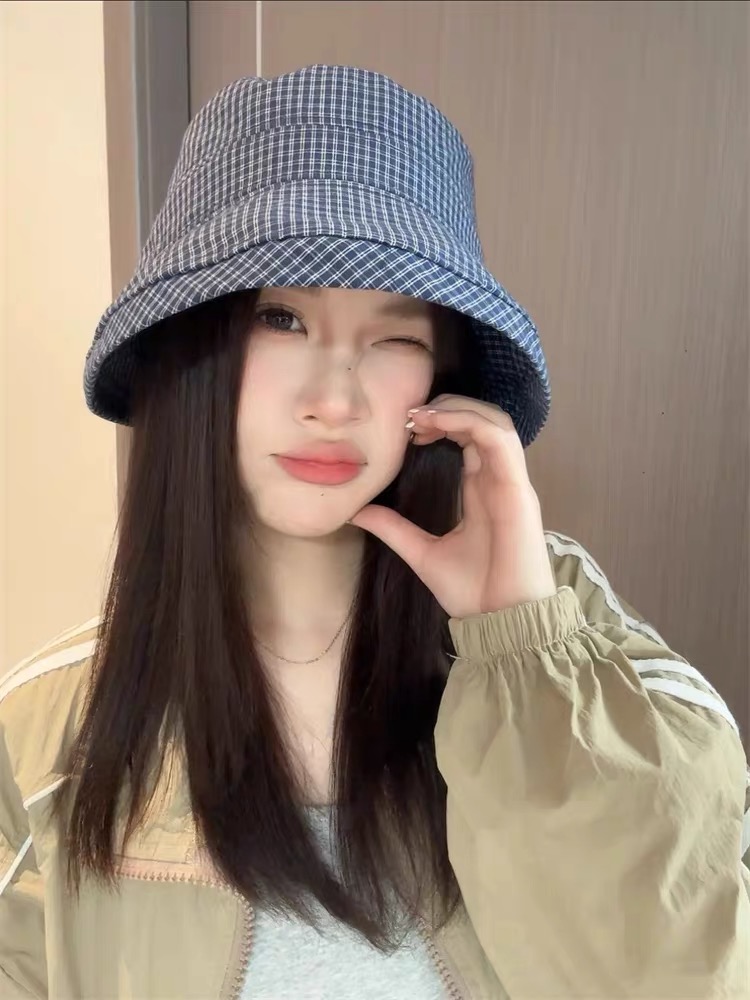 【PRADA普拉达】2025新款2025 春夏新款格纹大帽檐渔夫帽女户外出游可折叠
韩版时尚百搭遮阳