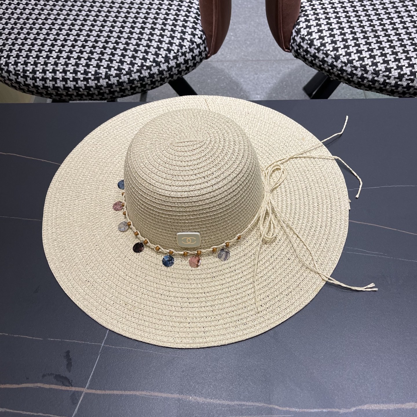  【CHANEL香奈儿】2025新款编织草帽，度假休闲必备，优雅大方的一款