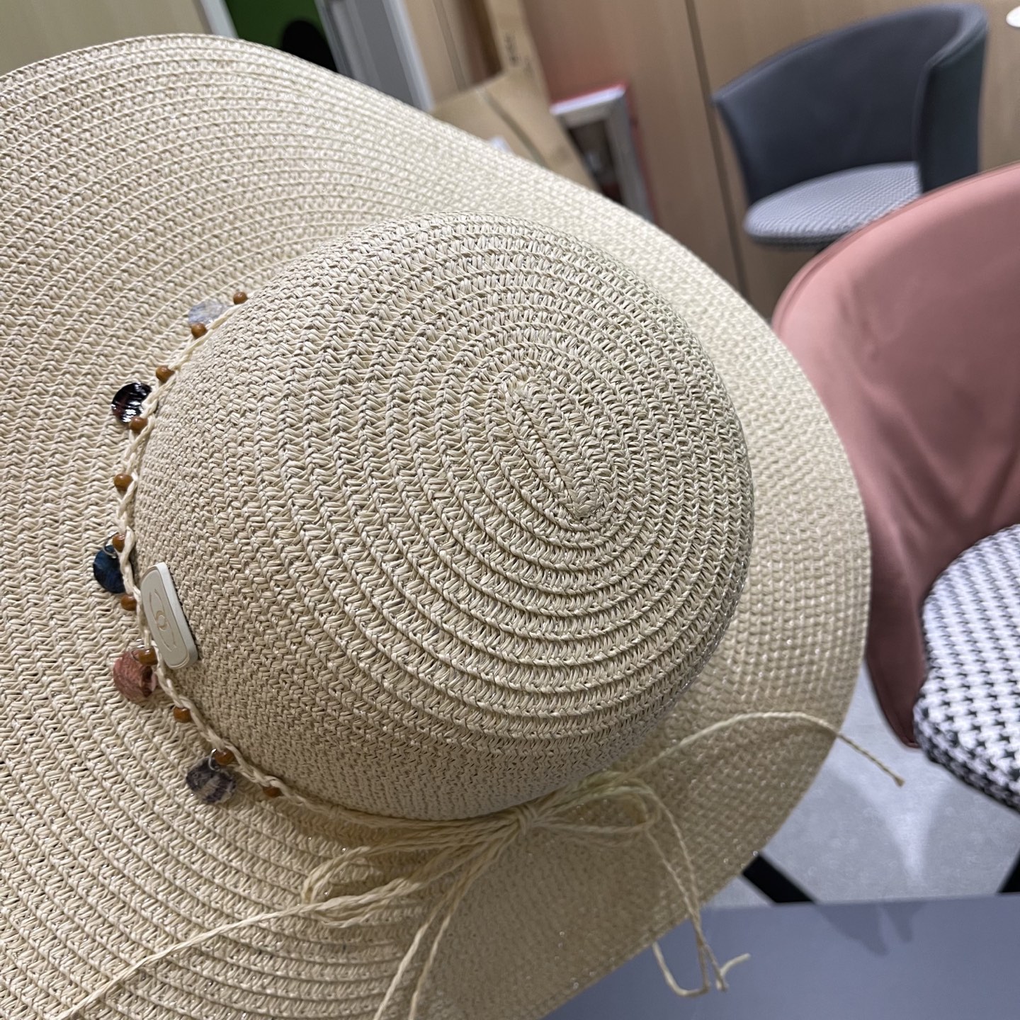  【CHANEL香奈儿】2025新款编织草帽，度假休闲必备，优雅大方的一款