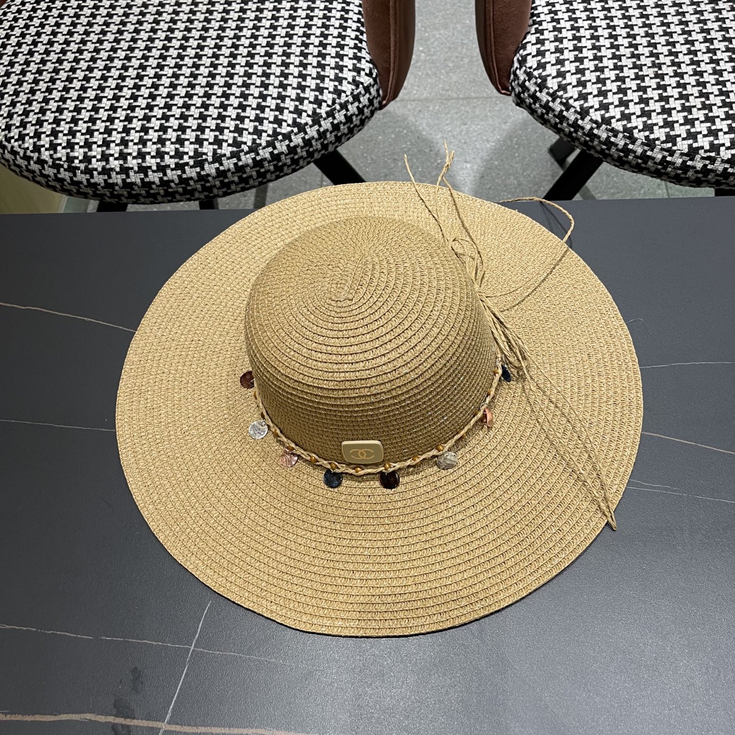  【CHANEL香奈儿】2025新款编织草帽，度假休闲必备，优雅大方的一款