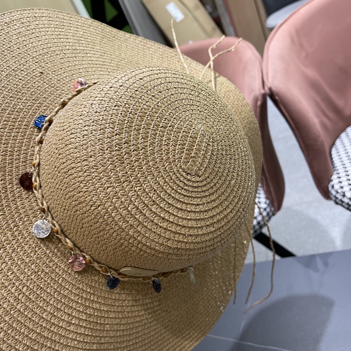  【CHANEL香奈儿】2025新款编织草帽，度假休闲必备，优雅大方的一款