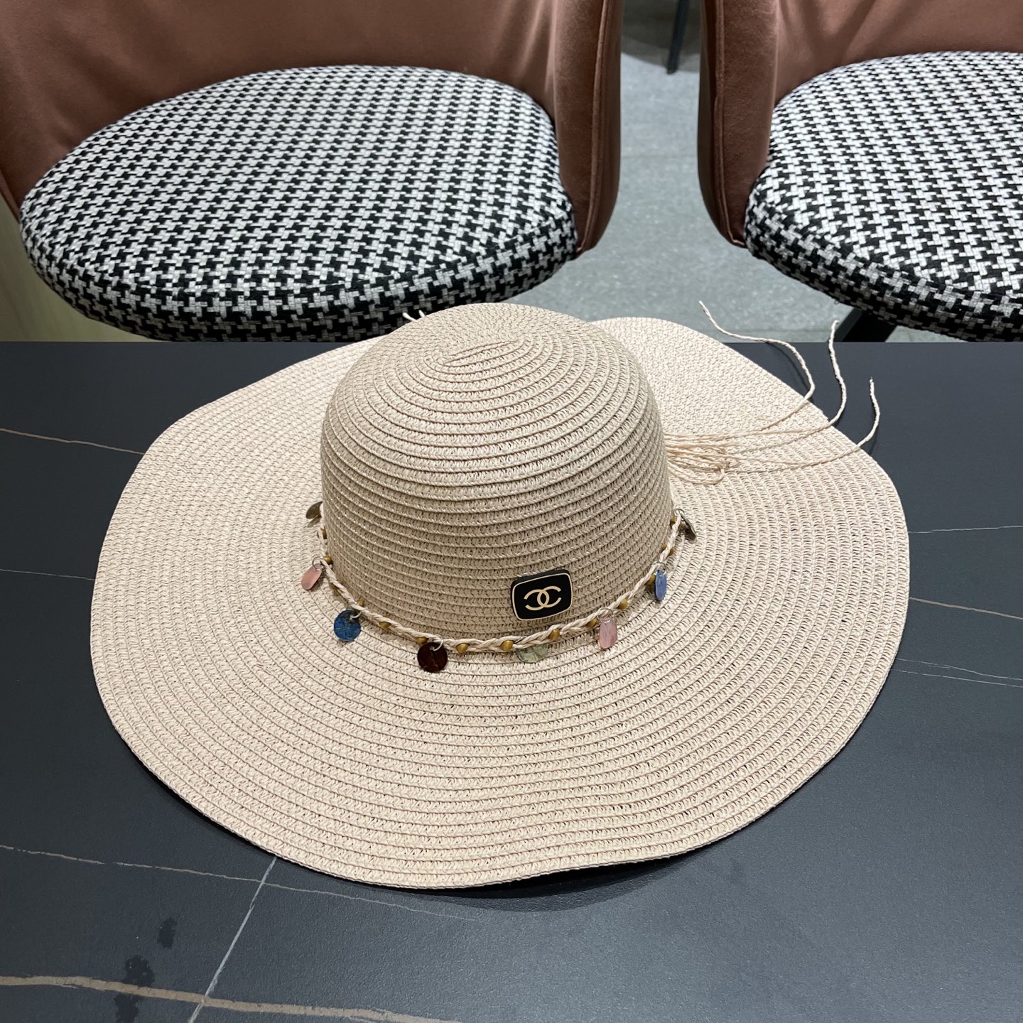 NO:228514,【CHANEL Chanel】2025 new woven straw hat, a must-have for vacation and leisure, an elegant and generous hat, straw hat, fisherman hat, baseball hat, hat, chanel, chanel, espadrilles, hats19860909【CHANEL香奈儿】2025新款编织草帽,度假休闲必备,优雅大方的一款帽子草帽渔夫帽棒球帽,帽子,chanel,chanel,espadrilles,hats,hat