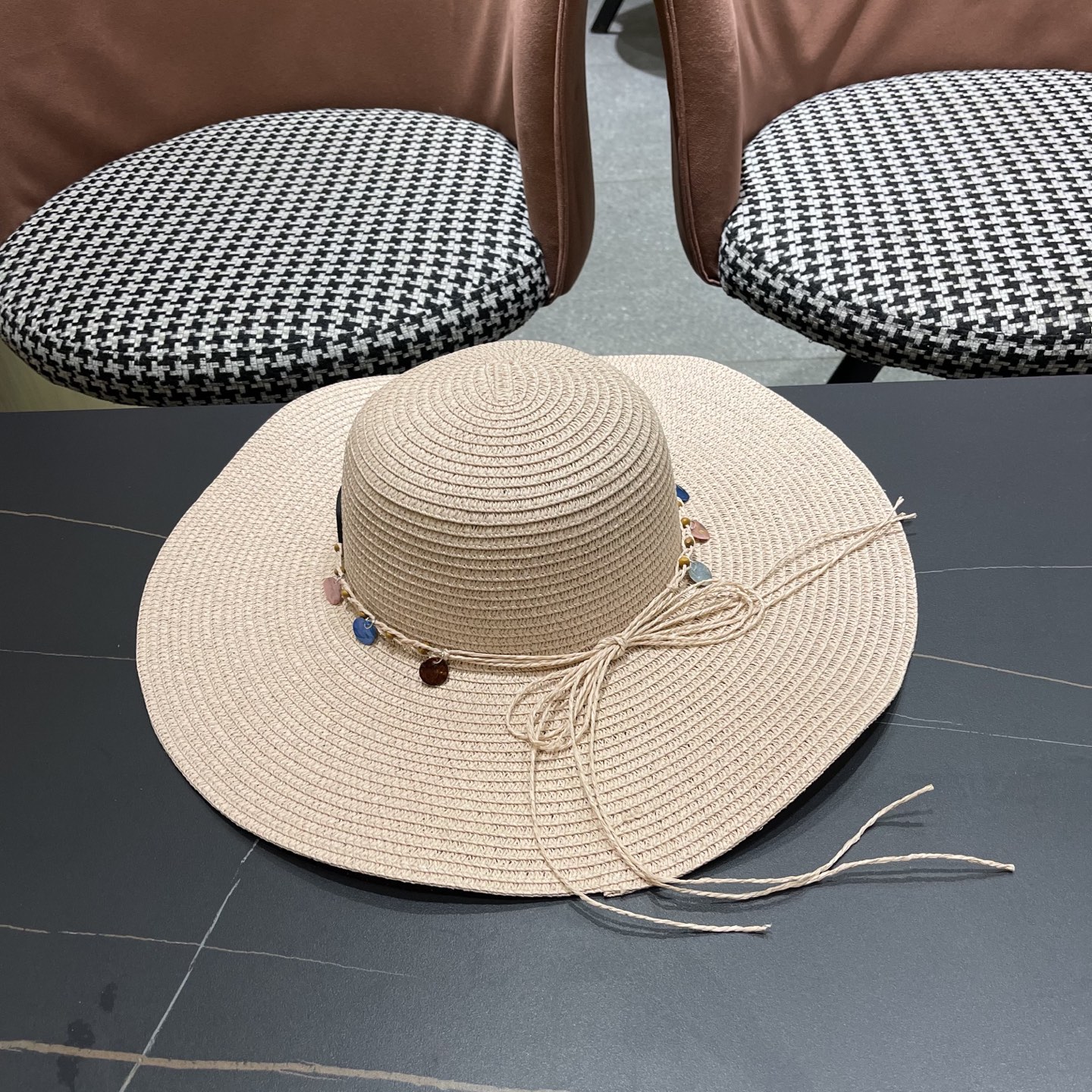  【CHANEL香奈儿】2025新款编织草帽，度假休闲必备，优雅大方的一款