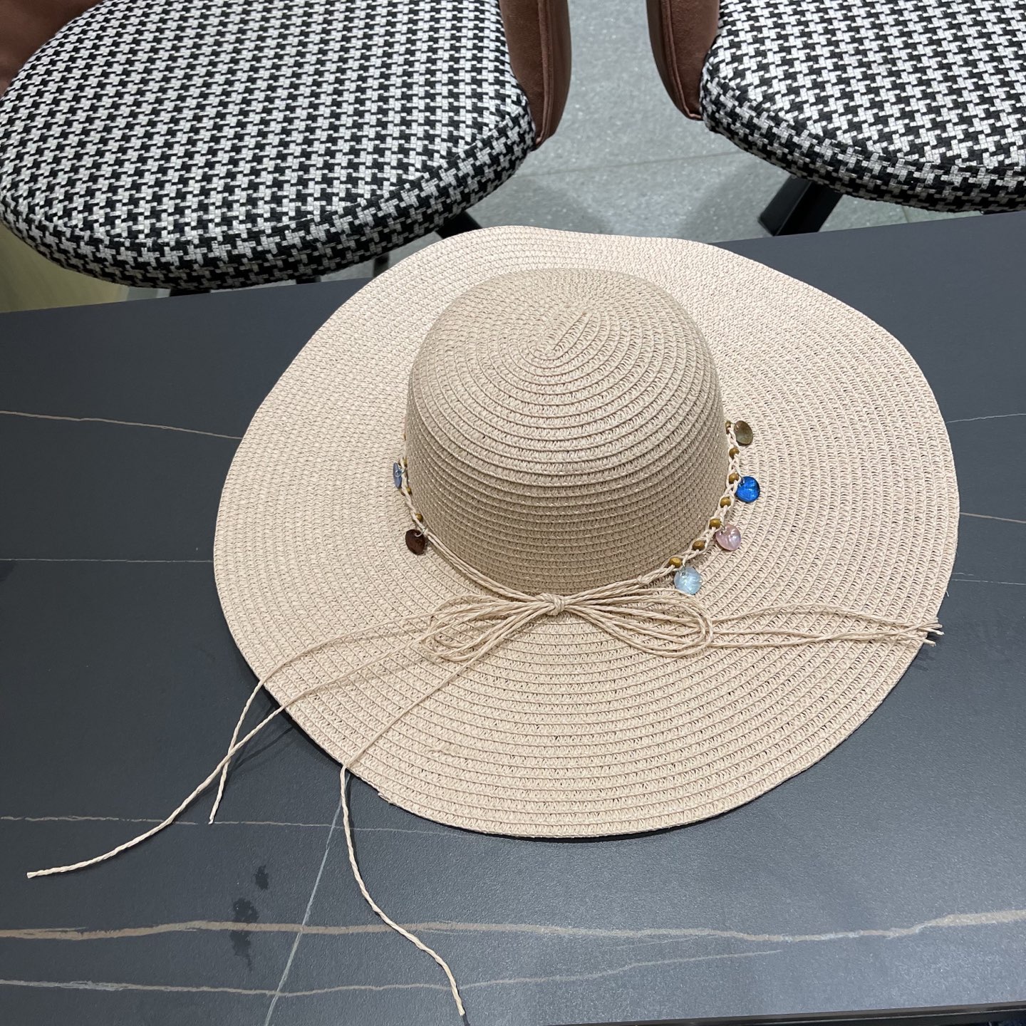  【CHANEL香奈儿】2025新款编织草帽，度假休闲必备，优雅大方的一款