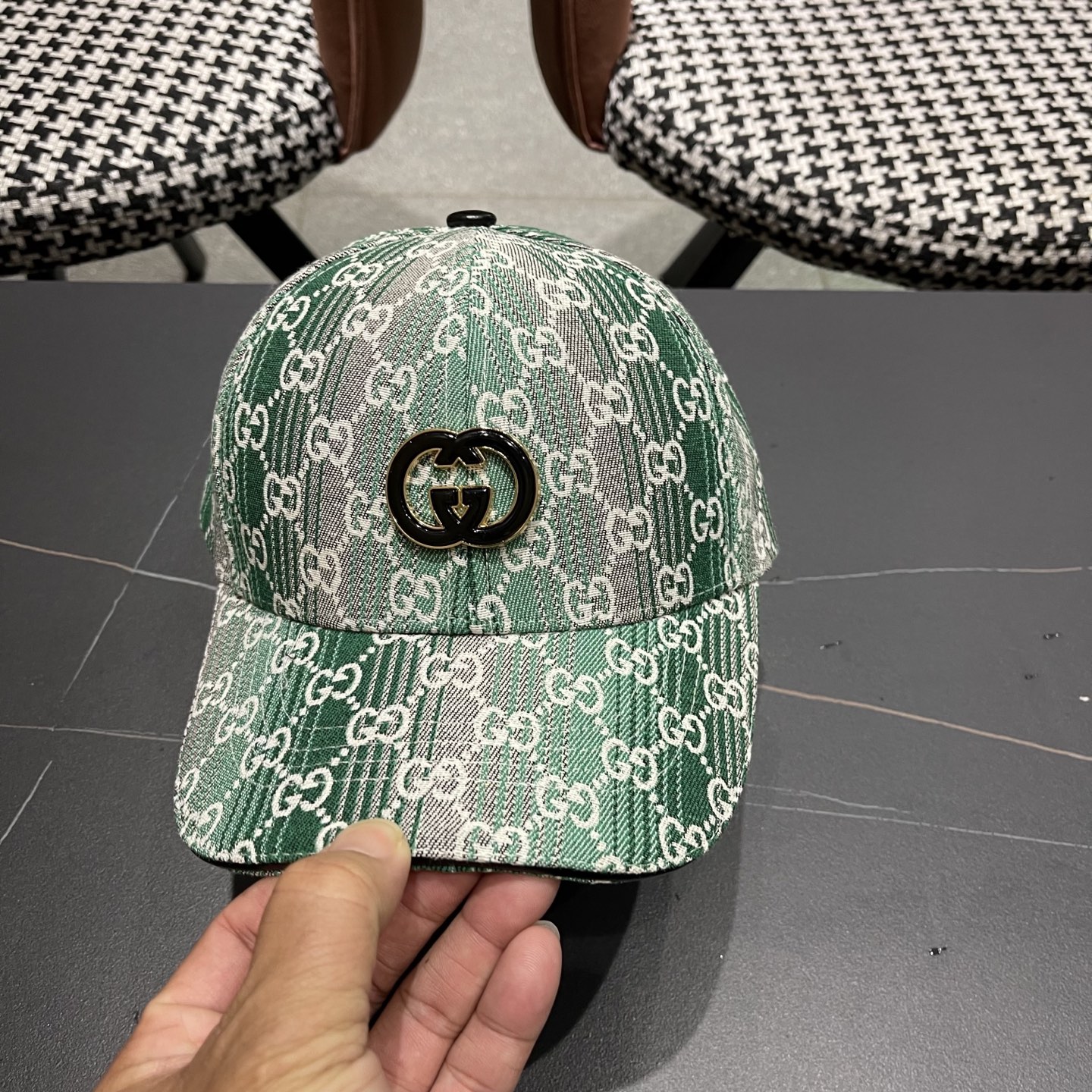  Gucci古奇新款原单棒球帽， 马衔扣棒球帽。专柜11开模订制，原版帆布面料轻盈透气！基础头围56，贴