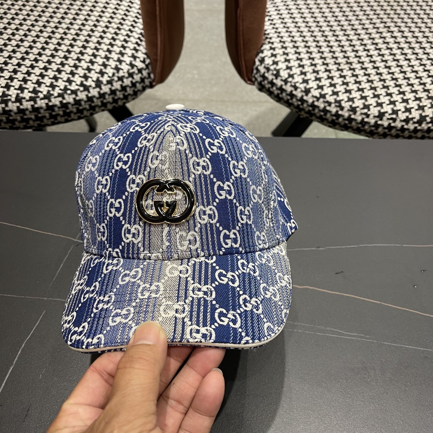  Gucci古奇新款原单棒球帽， 马衔扣棒球帽。专柜11开模订制，原版帆布面料轻盈透气！基础头围56，贴