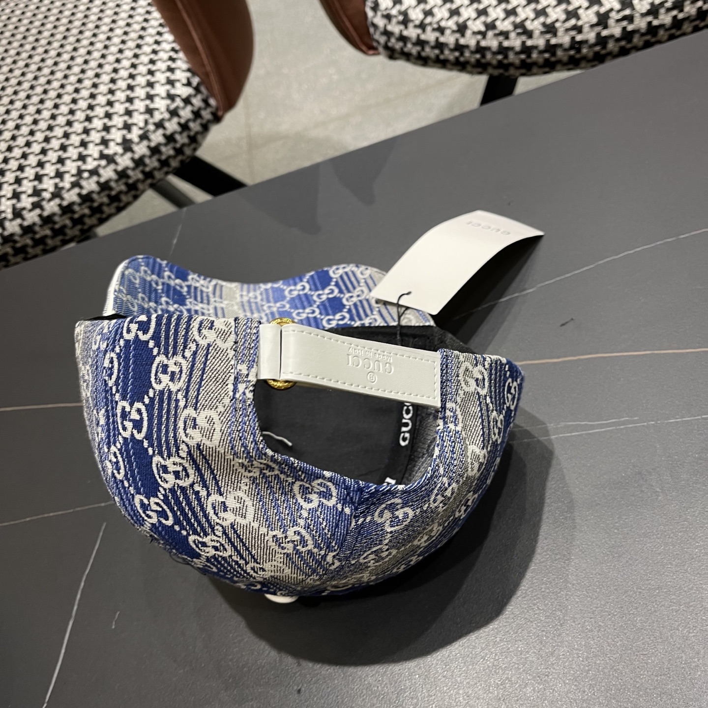  Gucci古奇新款原单棒球帽， 马衔扣棒球帽。专柜11开模订制，原版帆布面料轻盈透气！基础头围56，贴