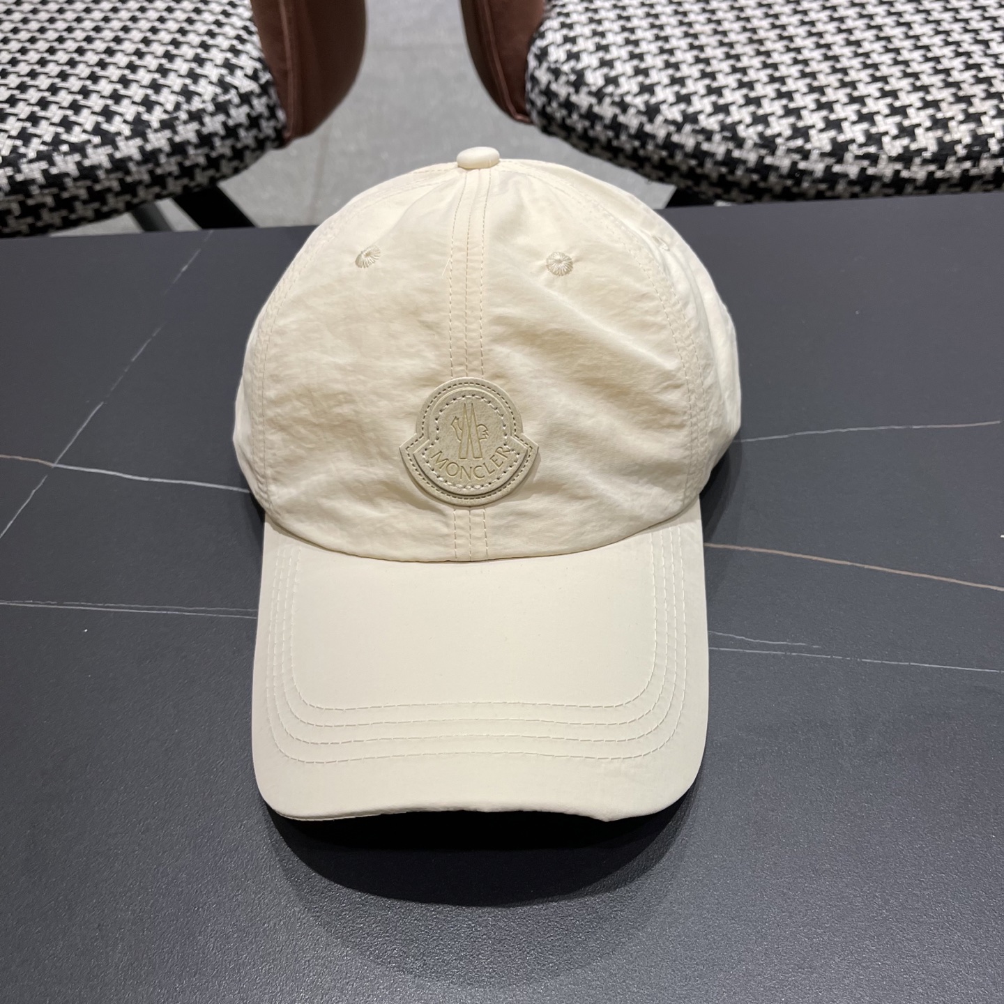  蒙口Moncler🆕春款新款个性速干清麴棒球帽，高品质透气性巨佳，高颜值时尚单品！
男女同款